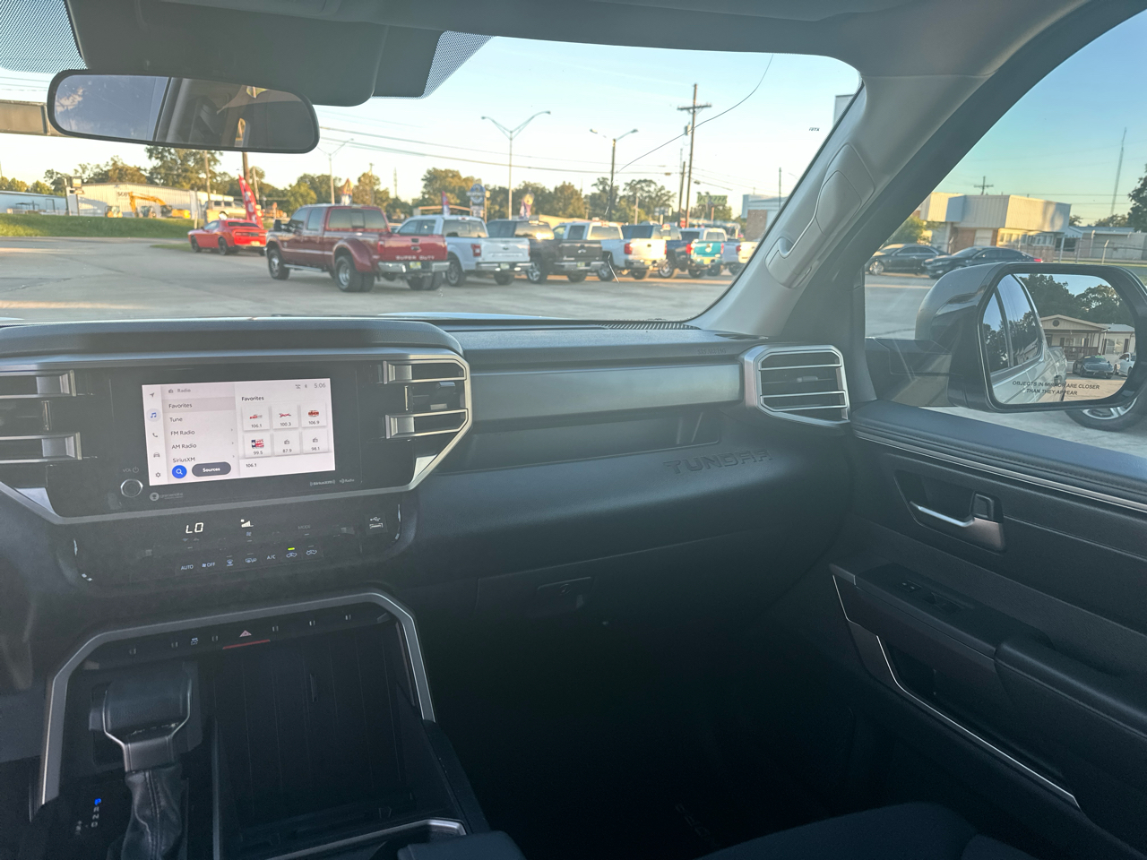 Toyota Tundra 4WD SR5 CrewMax 5.5' Bed (Natl) 2022 Toyota Tundra 4WD SR5 CrewMax 5.5' Bed (Natl) 2022