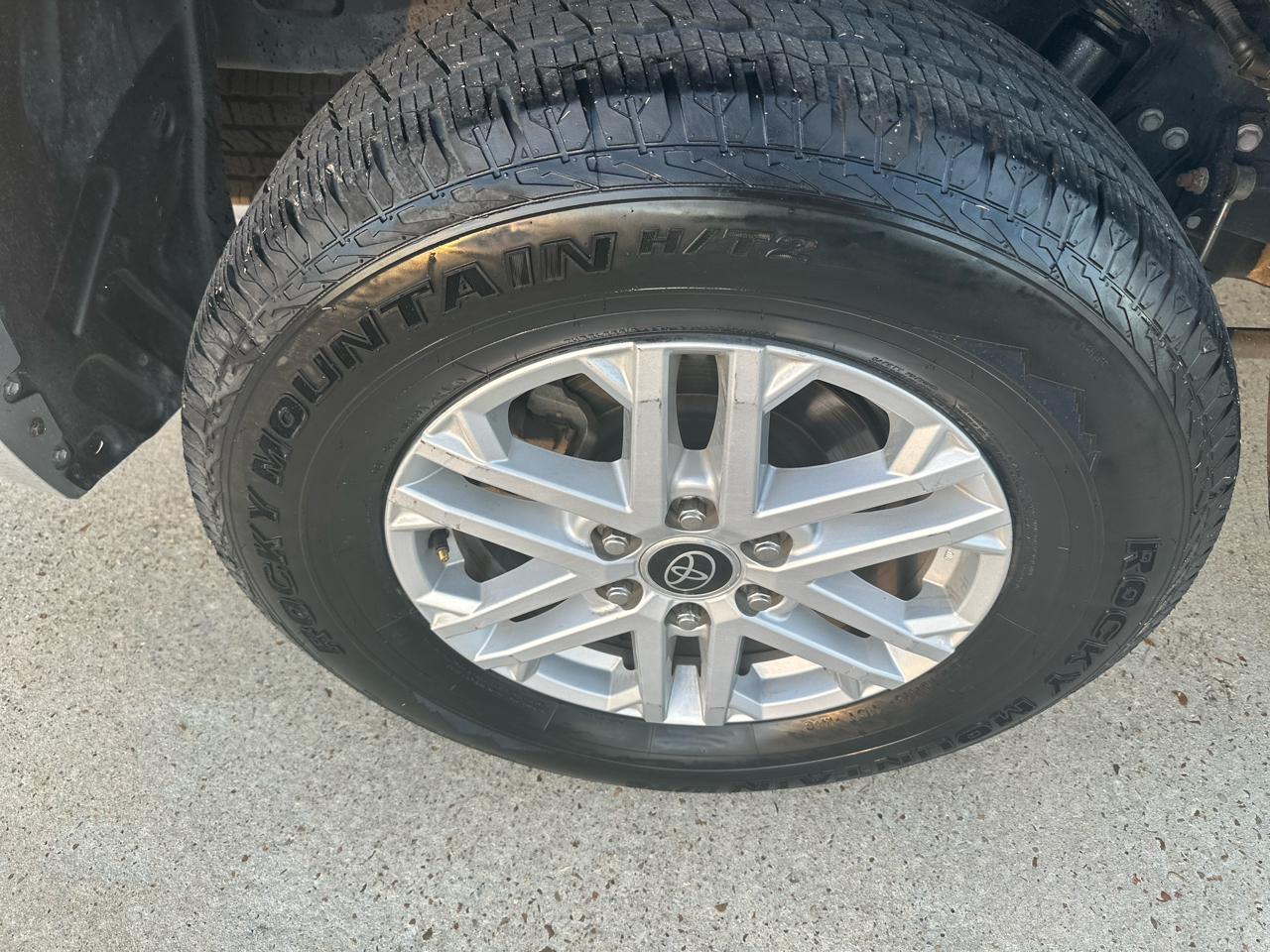 Toyota Tundra 4WD SR5 CrewMax 5.5' Bed (Natl) 2022 Toyota Tundra 4WD SR5 CrewMax 5.5' Bed (Natl) 2022