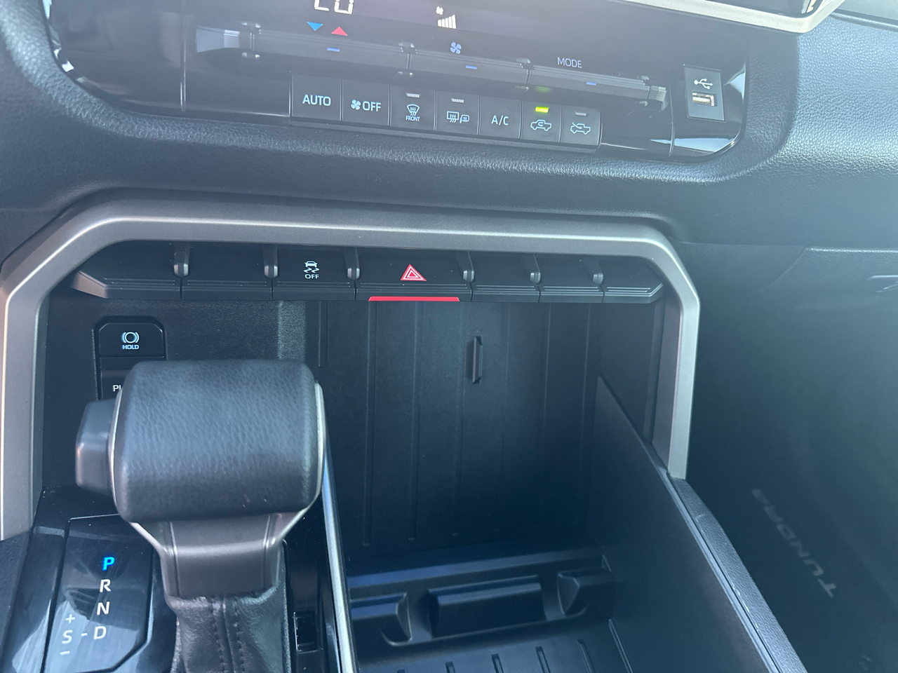 Toyota Tundra 4WD SR5 CrewMax 5.5' Bed (Natl) 2022 Toyota Tundra 4WD SR5 CrewMax 5.5' Bed (Natl) 2022