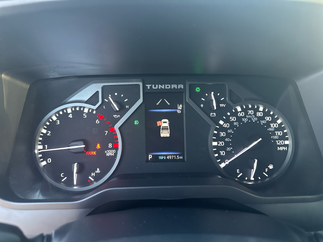 Toyota Tundra 4WD SR5 CrewMax 5.5' Bed (Natl) 2022 Toyota Tundra 4WD SR5 CrewMax 5.5' Bed (Natl) 2022