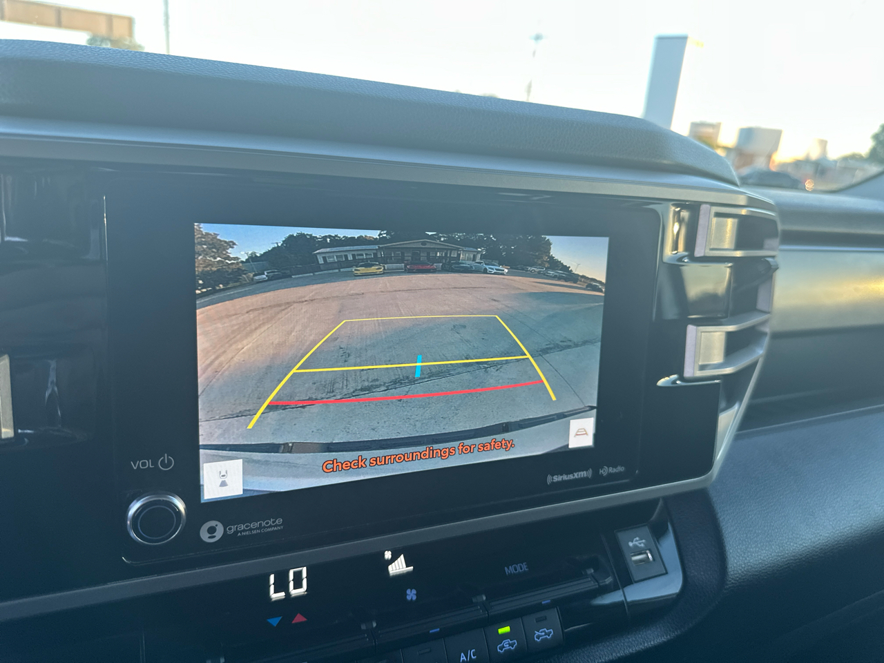 Toyota Tundra 4WD SR5 CrewMax 5.5' Bed (Natl) 2022 Toyota Tundra 4WD SR5 CrewMax 5.5' Bed (Natl) 2022