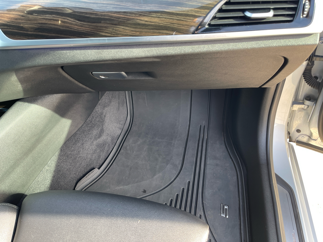 BMW 5 Series 530i Sedan 2019 BMW 5 Series 530i Sedan 2019