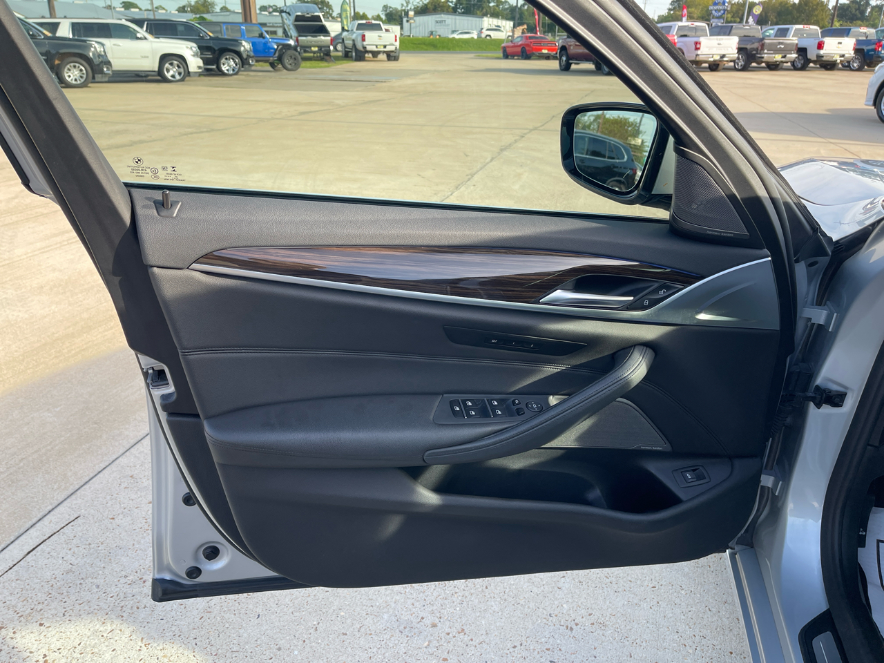 BMW 5 Series 530i Sedan 2019 BMW 5 Series 530i Sedan 2019
