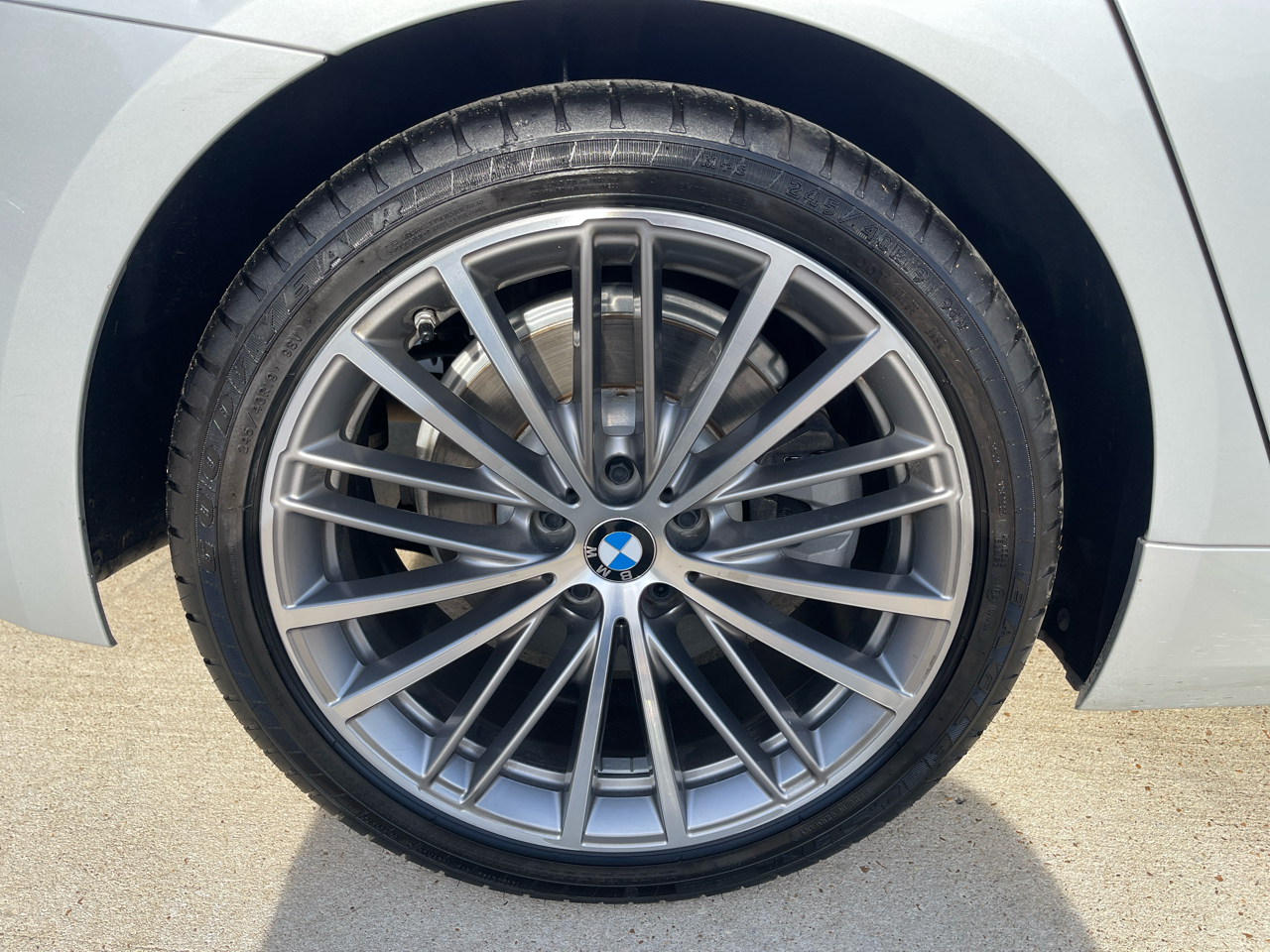 BMW 5 Series 530i Sedan 2019 BMW 5 Series 530i Sedan 2019