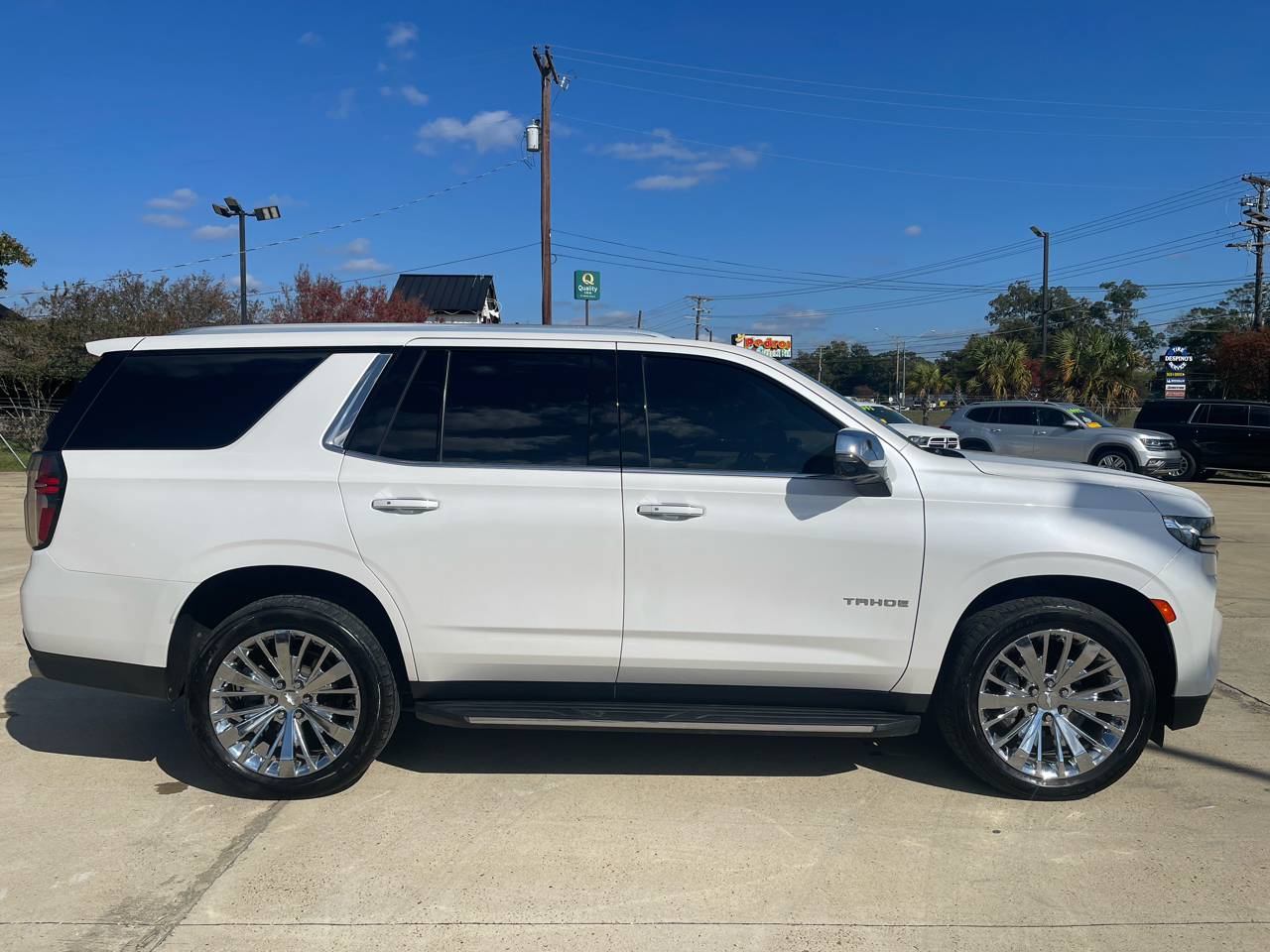 Chevrolet Tahoe 4WD 4dr Premier 2021