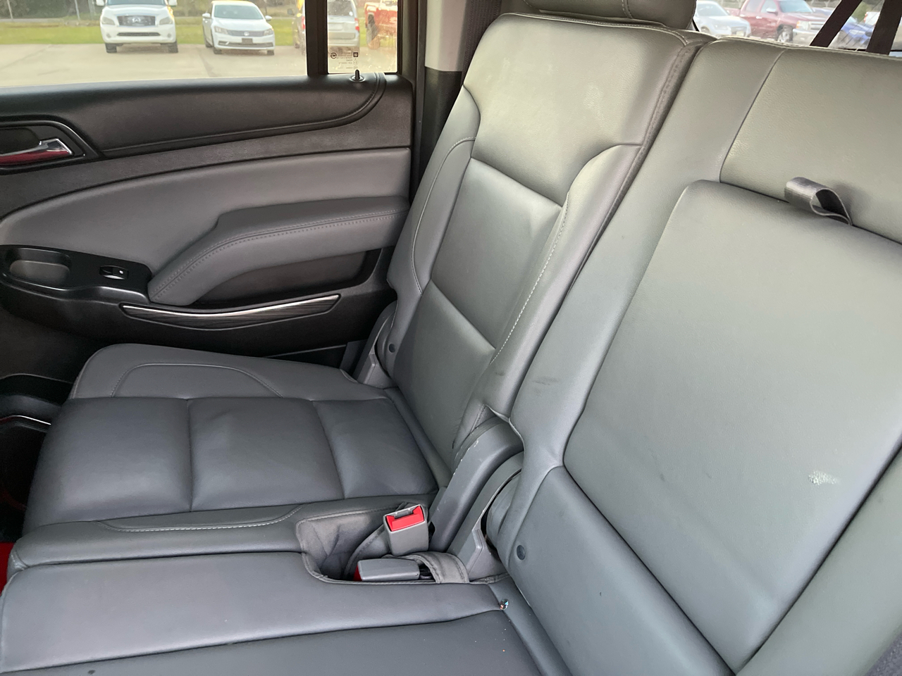 Chevrolet Suburban 4WD 4dr 1500 LT 2017