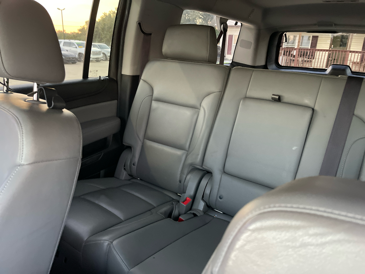 Chevrolet Suburban 4WD 4dr 1500 LT 2017