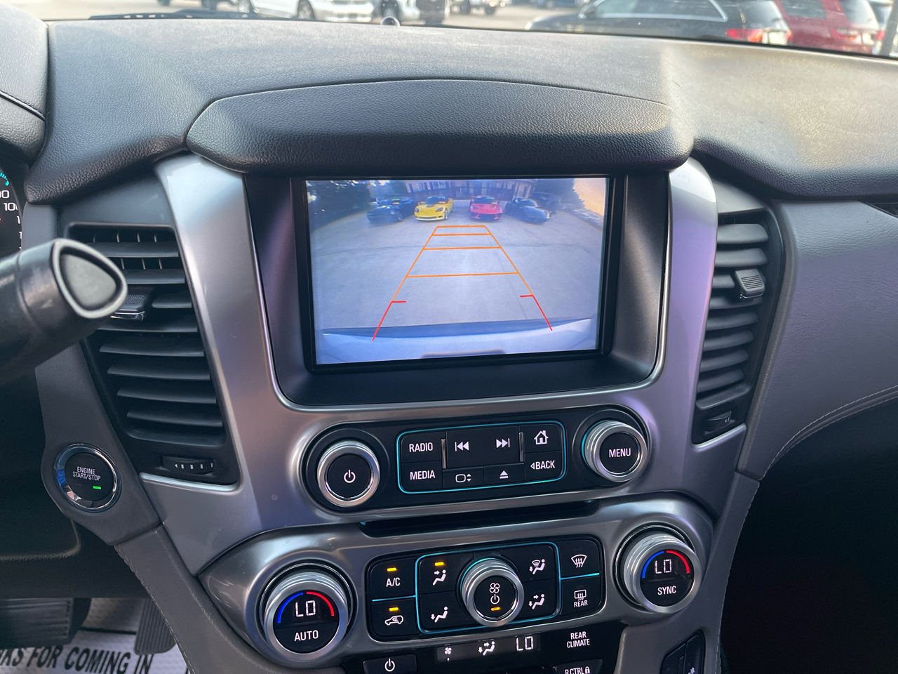 Chevrolet Suburban 4WD 4dr 1500 LT 2017