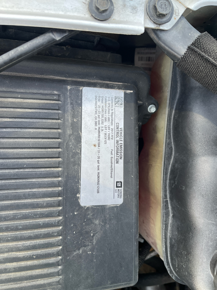 Chevrolet Suburban 4WD 4dr 1500 LT 2017