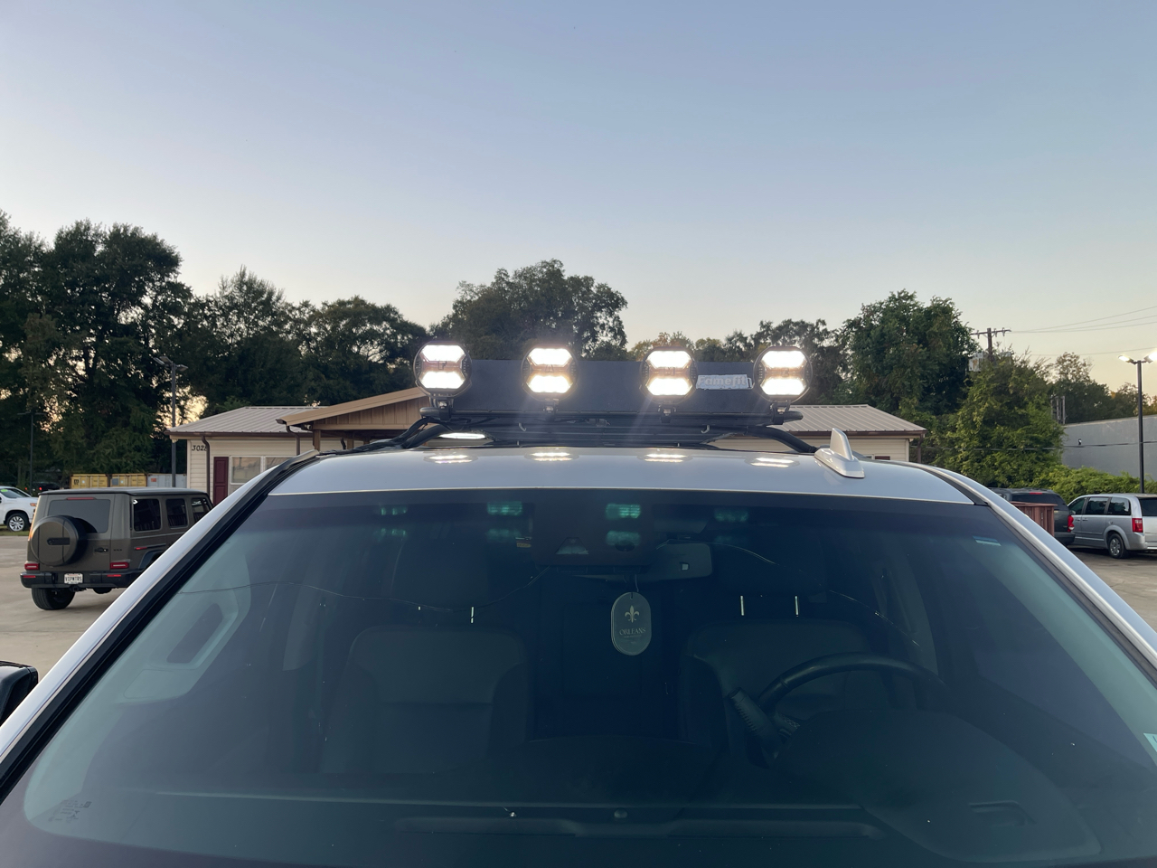 Chevrolet Suburban 4WD 4dr 1500 LT 2017