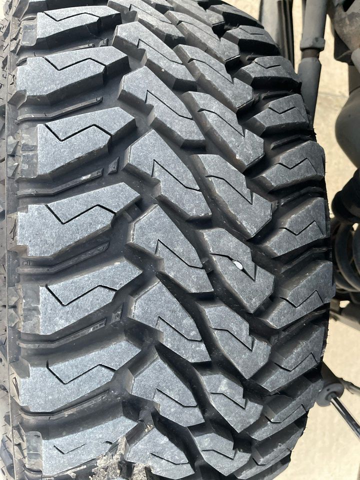 Chevrolet Suburban 4WD 4dr 1500 LT 2017