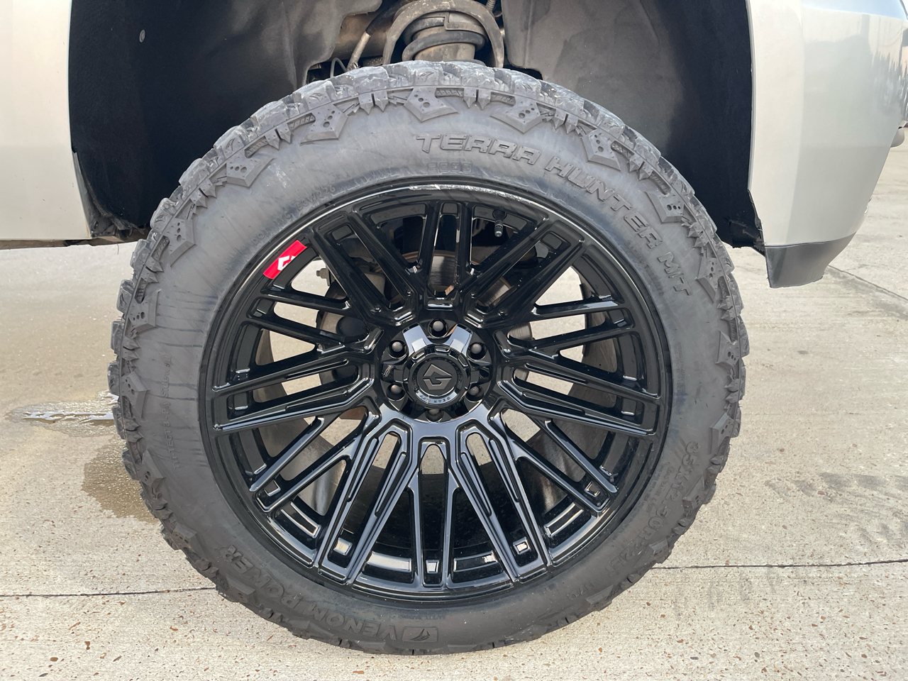 Chevrolet Suburban 4WD 4dr 1500 LT 2017