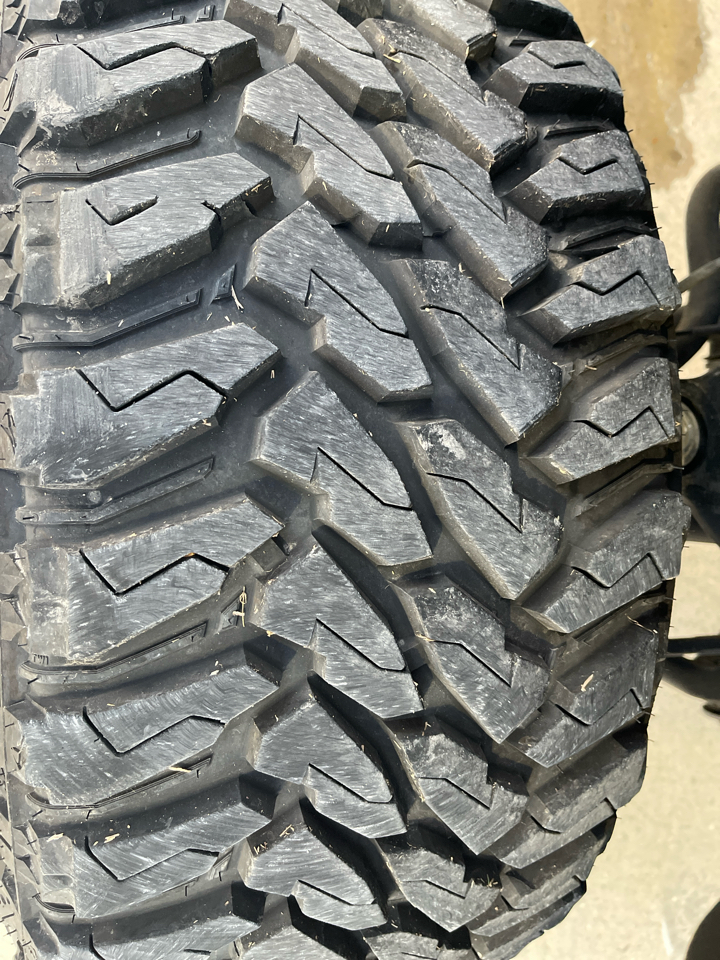 Chevrolet Suburban 4WD 4dr 1500 LT 2017