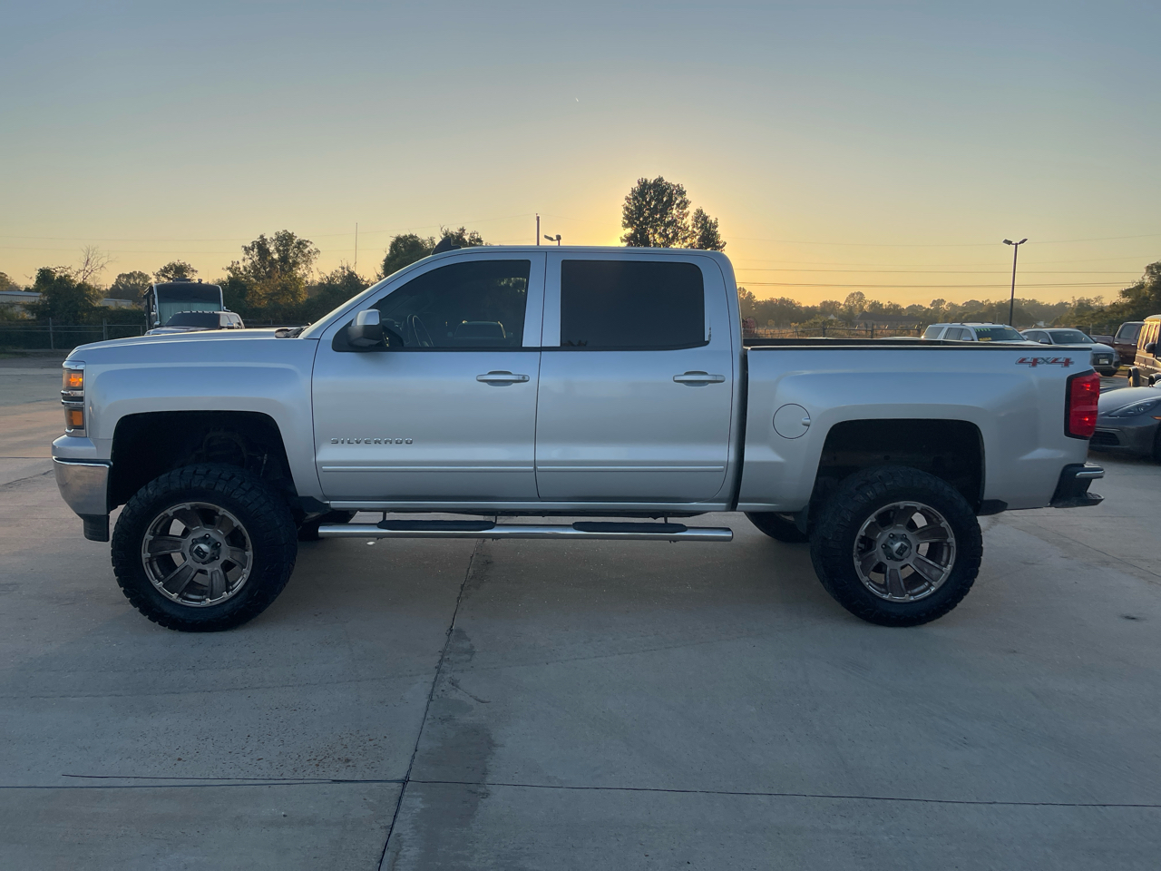 Chevrolet Silverado 1500 4WD Crew Cab 143.5" LT w/1LT 2015
