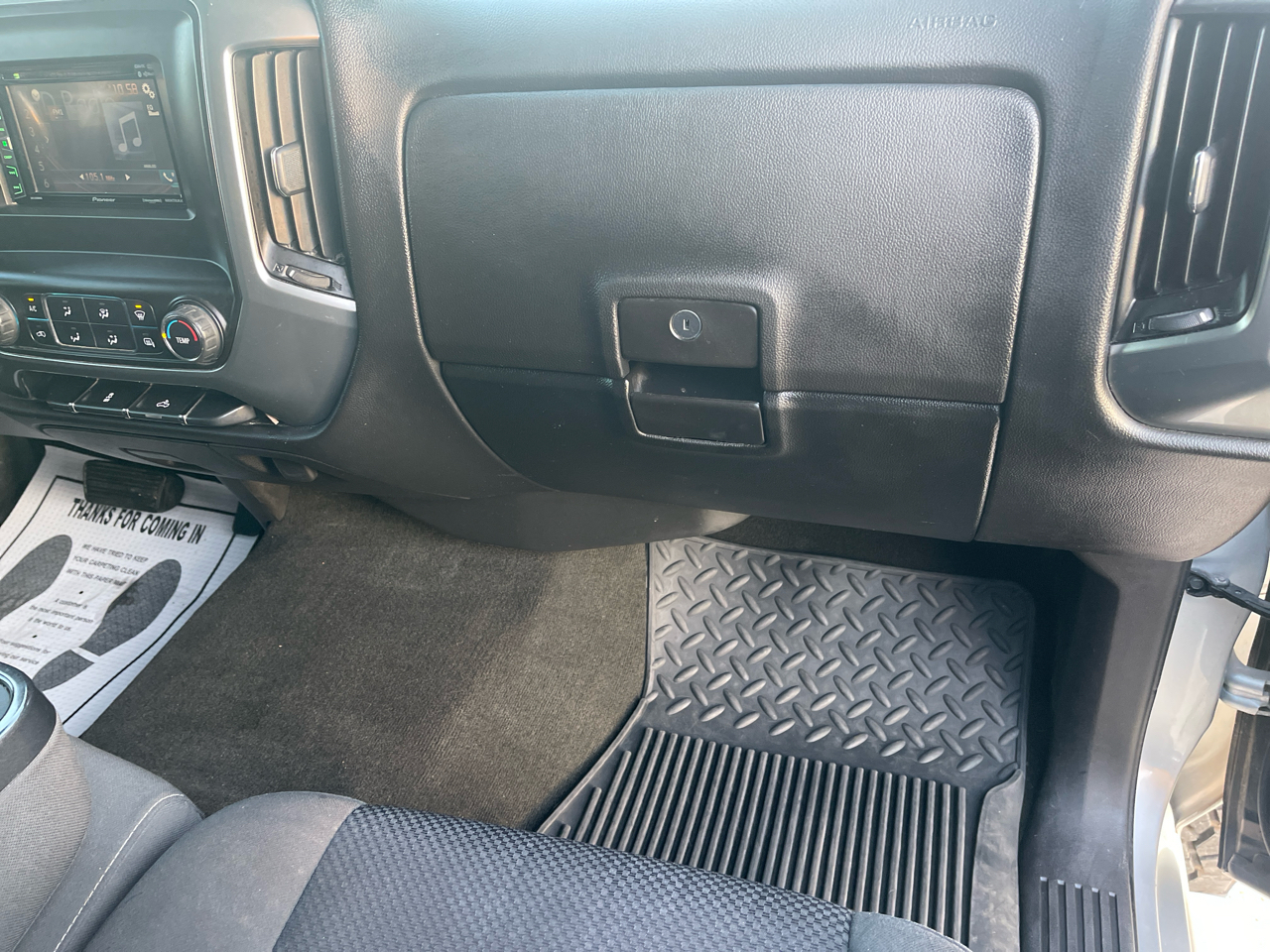 Chevrolet Silverado 1500 4WD Crew Cab 143.5" LT w/1LT 2015