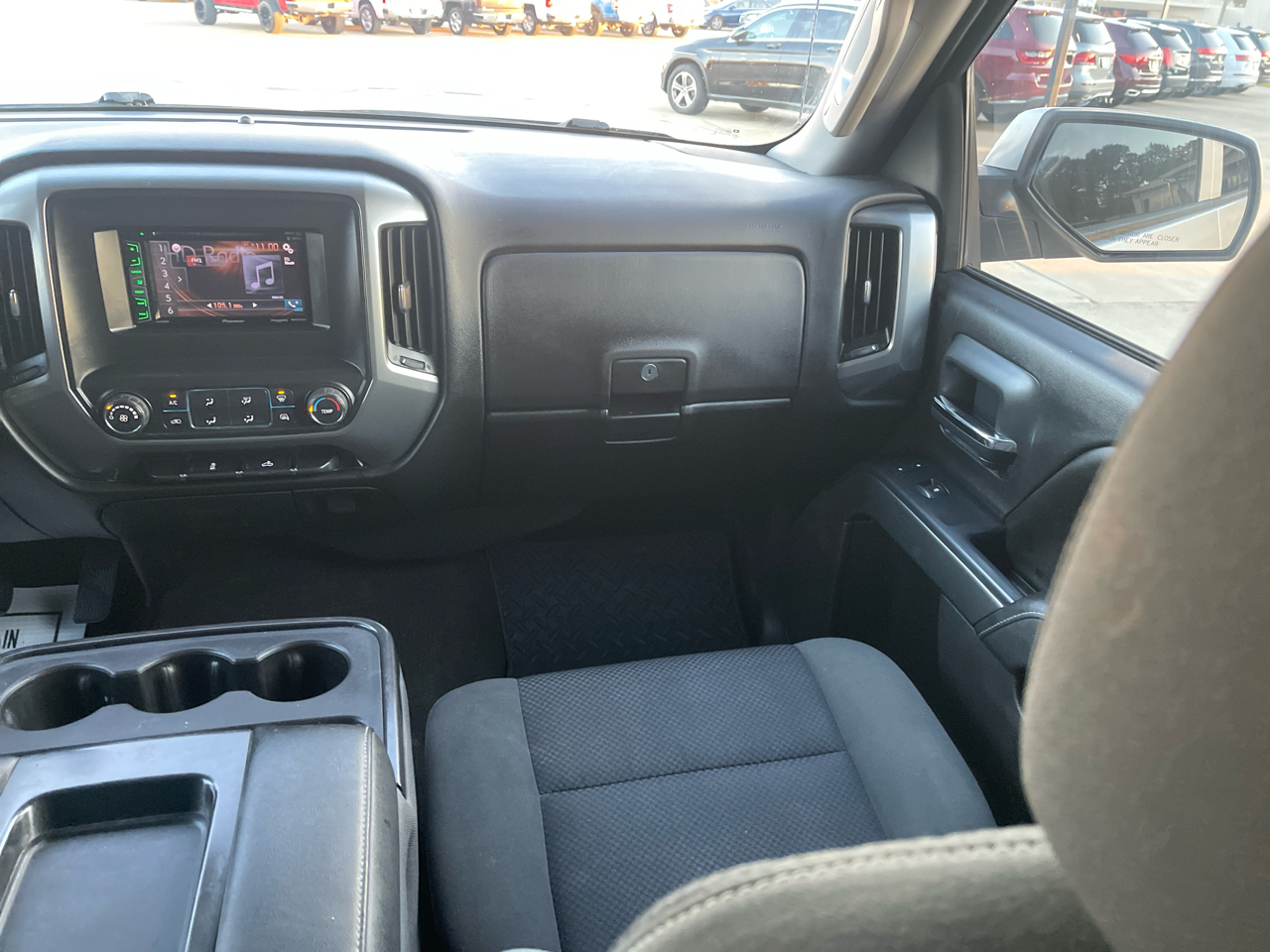 Chevrolet Silverado 1500 4WD Crew Cab 143.5" LT w/1LT 2015