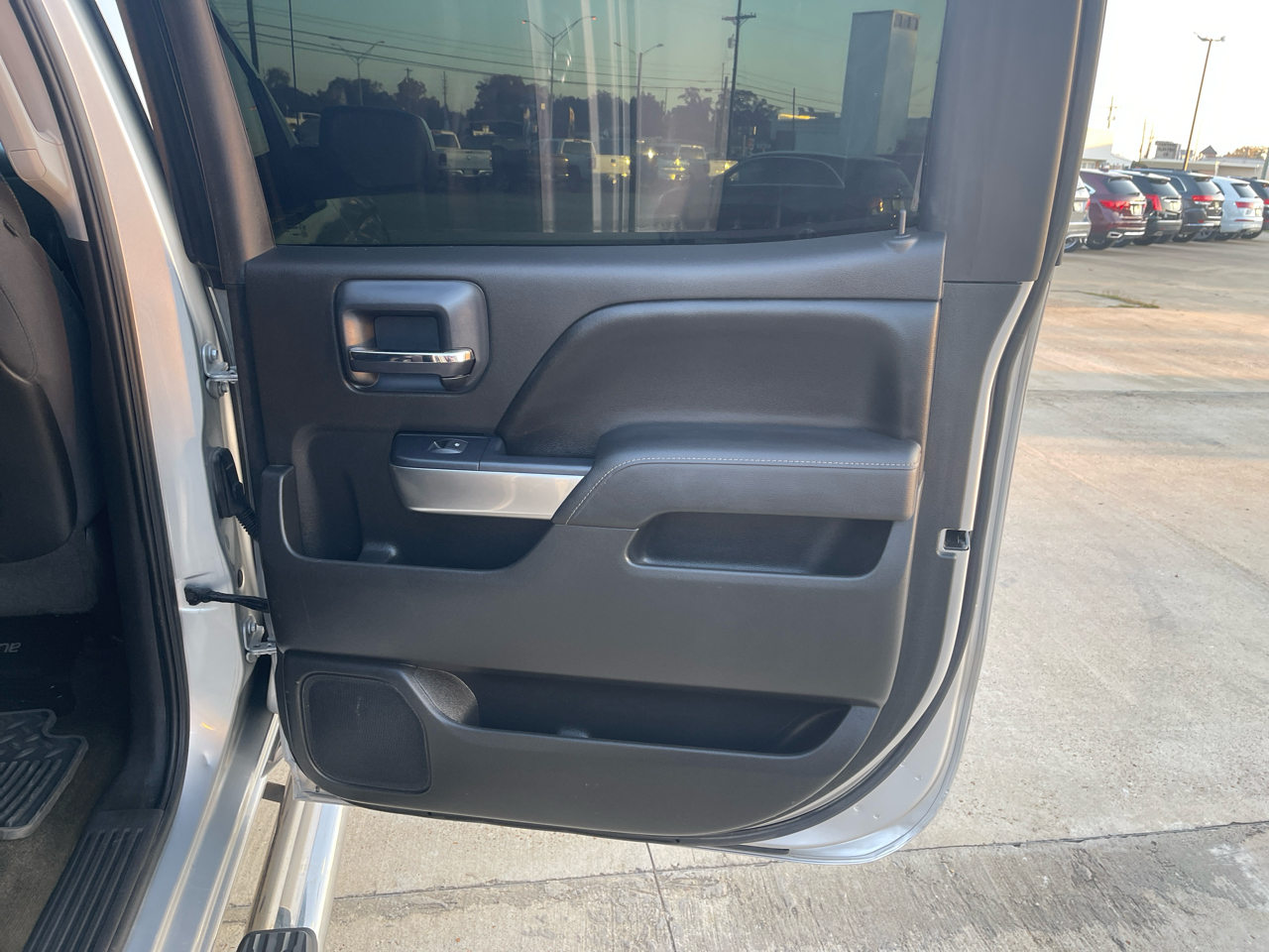 Chevrolet Silverado 1500 4WD Crew Cab 143.5" LT w/1LT 2015