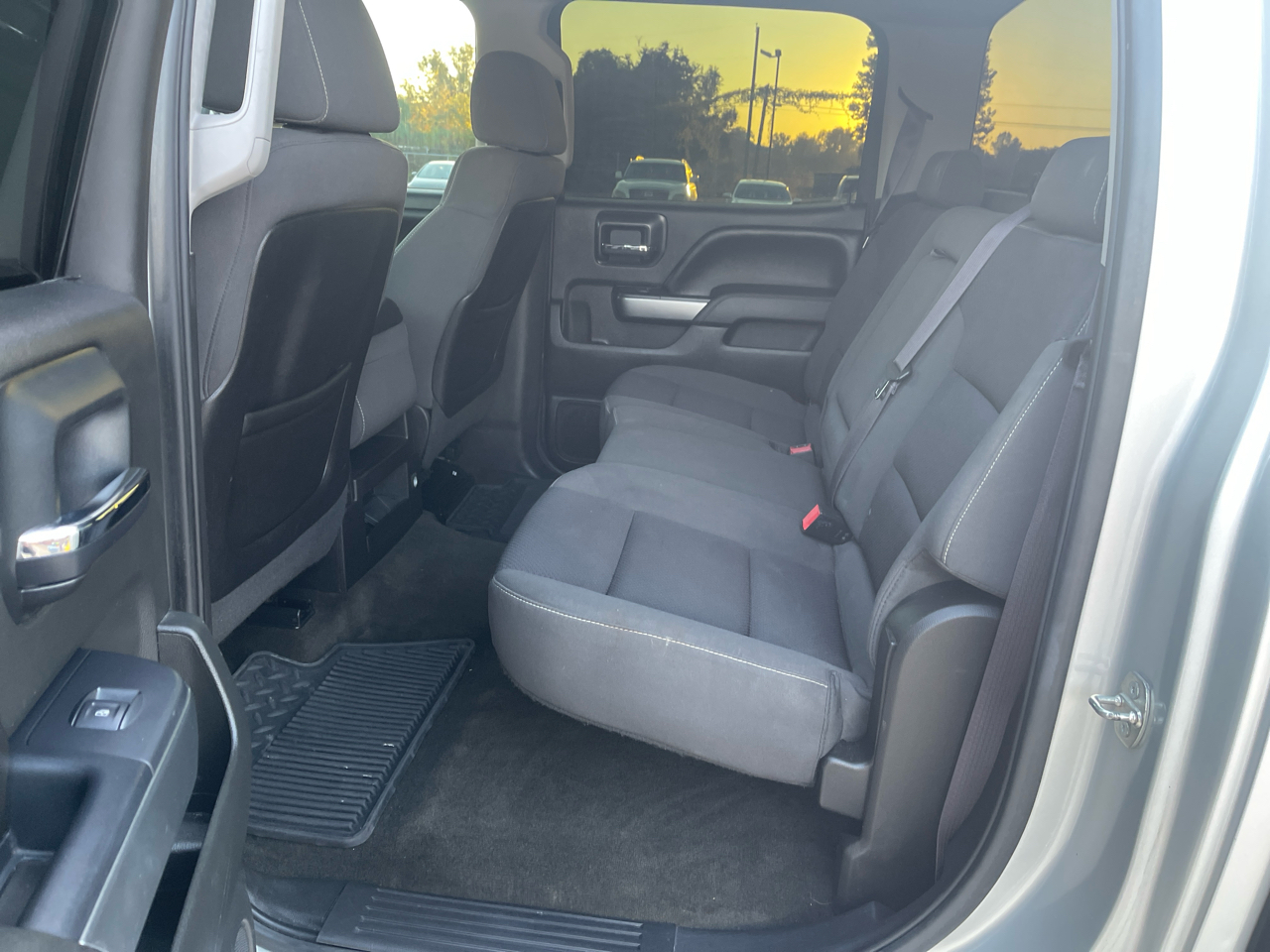 Chevrolet Silverado 1500 4WD Crew Cab 143.5" LT w/1LT 2015