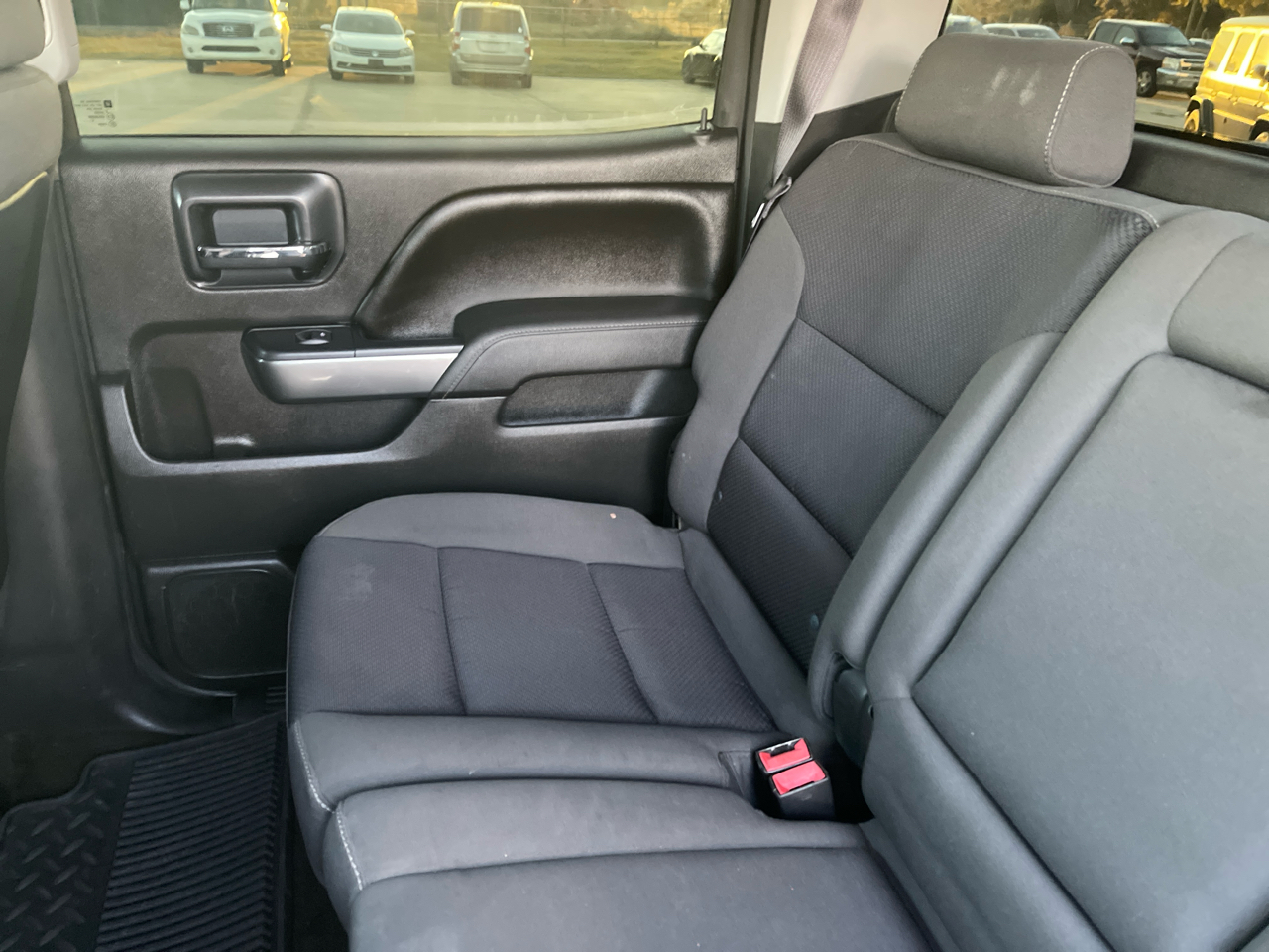 Chevrolet Silverado 1500 4WD Crew Cab 143.5" LT w/1LT 2015