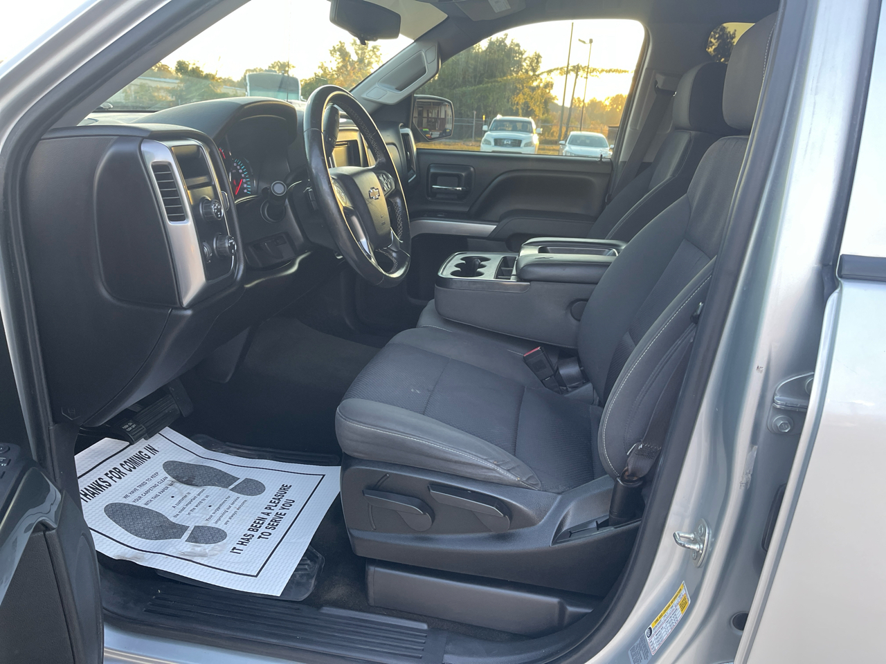 Chevrolet Silverado 1500 4WD Crew Cab 143.5" LT w/1LT 2015