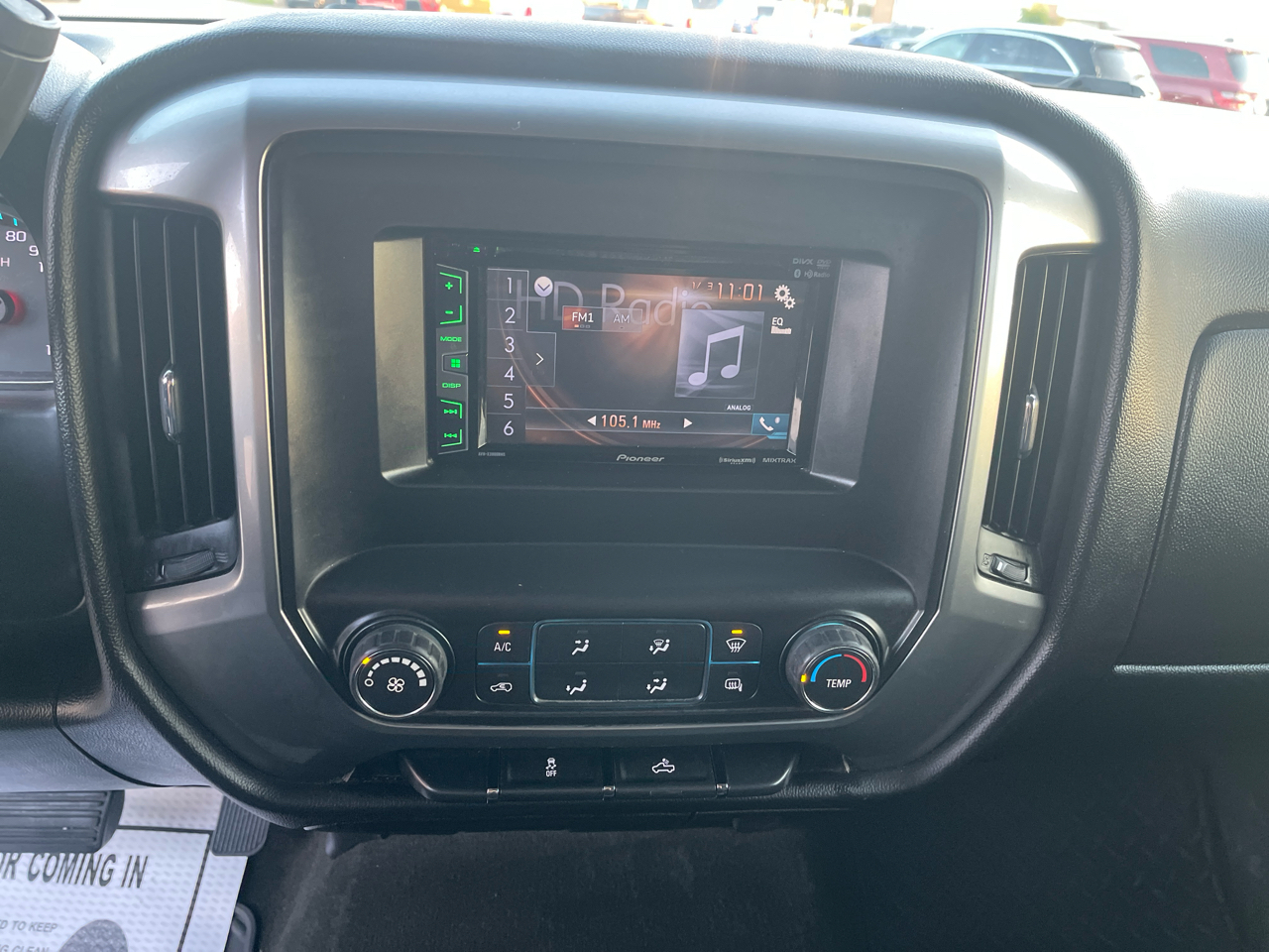 Chevrolet Silverado 1500 4WD Crew Cab 143.5" LT w/1LT 2015