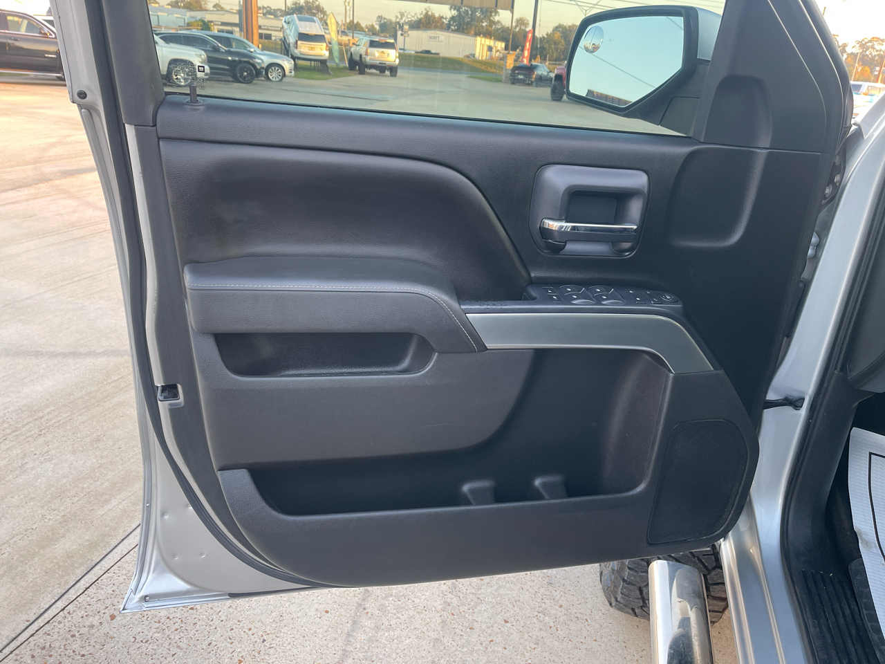 Chevrolet Silverado 1500 4WD Crew Cab 143.5" LT w/1LT 2015