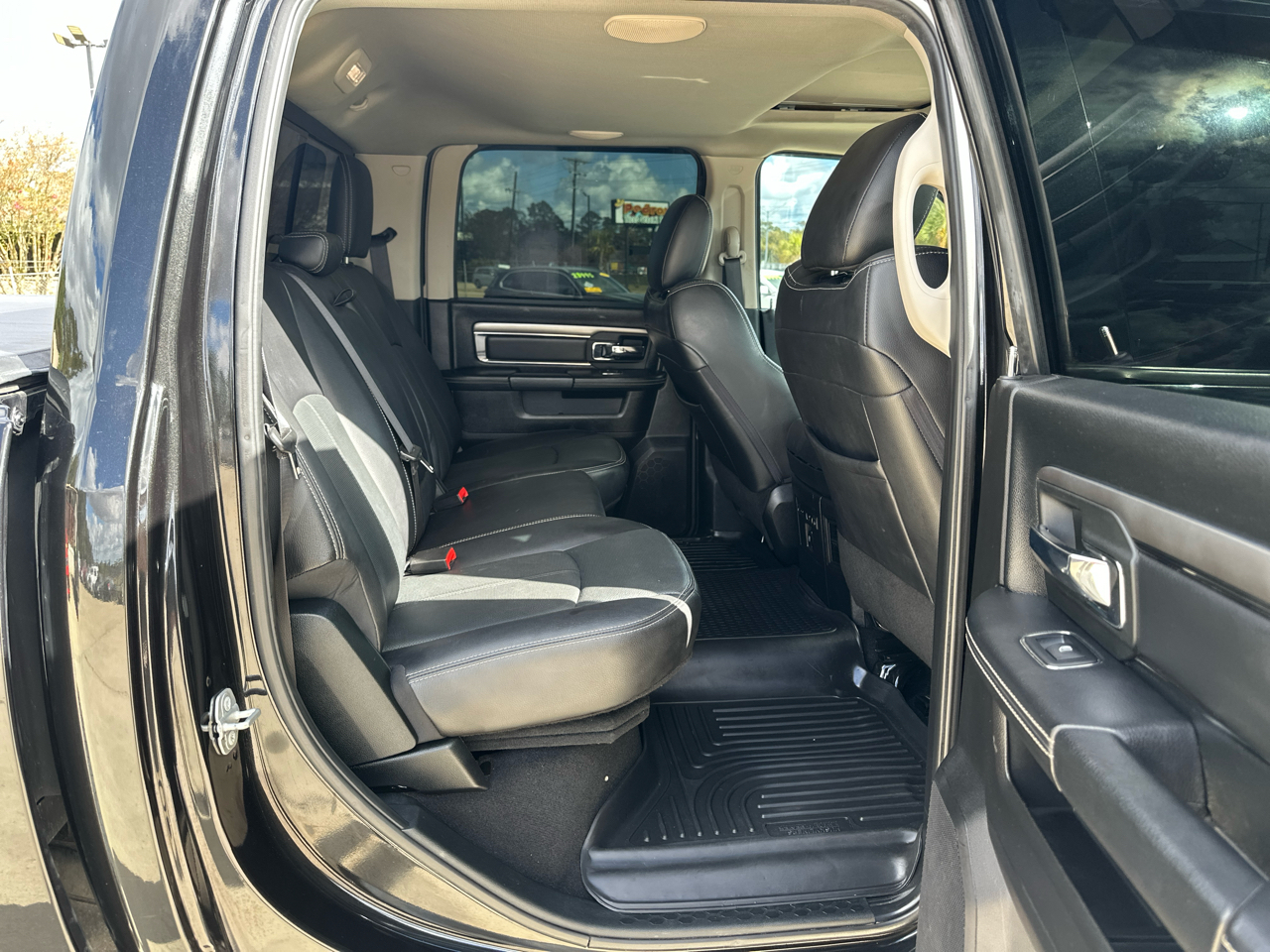 RAM 2500 Laramie 4x4 Crew Cab 6'4" Box 2018