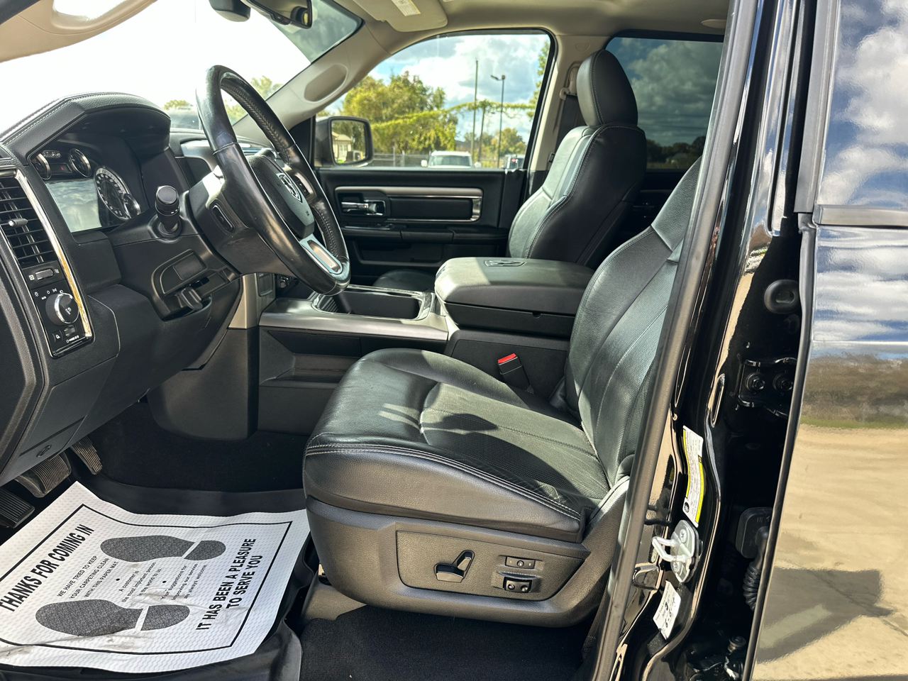 RAM 2500 Laramie 4x4 Crew Cab 6'4" Box 2018