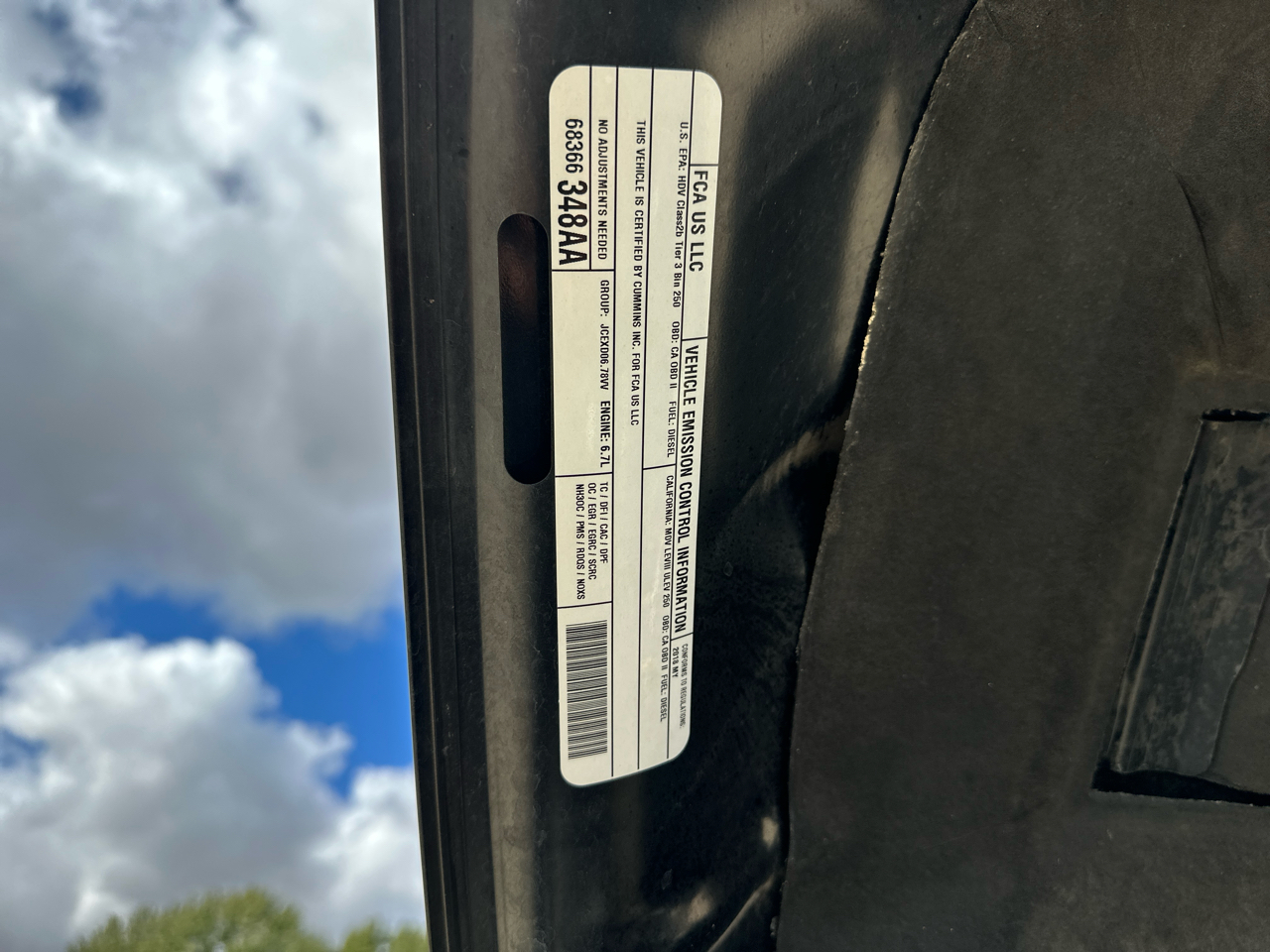 RAM 2500 Laramie 4x4 Crew Cab 6'4" Box 2018