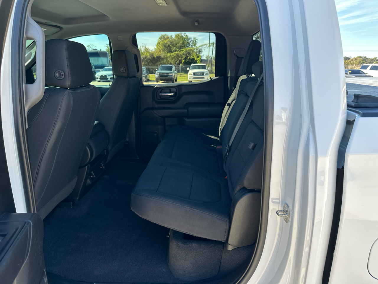 Chevrolet Silverado 1500 4WD Crew Cab 147" Custom 2019