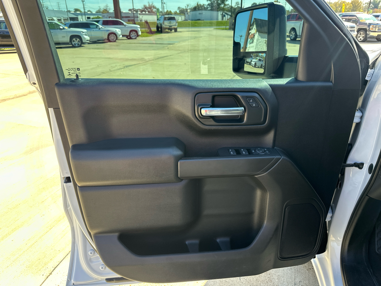 Chevrolet Silverado 1500 4WD Crew Cab 147" Custom 2019