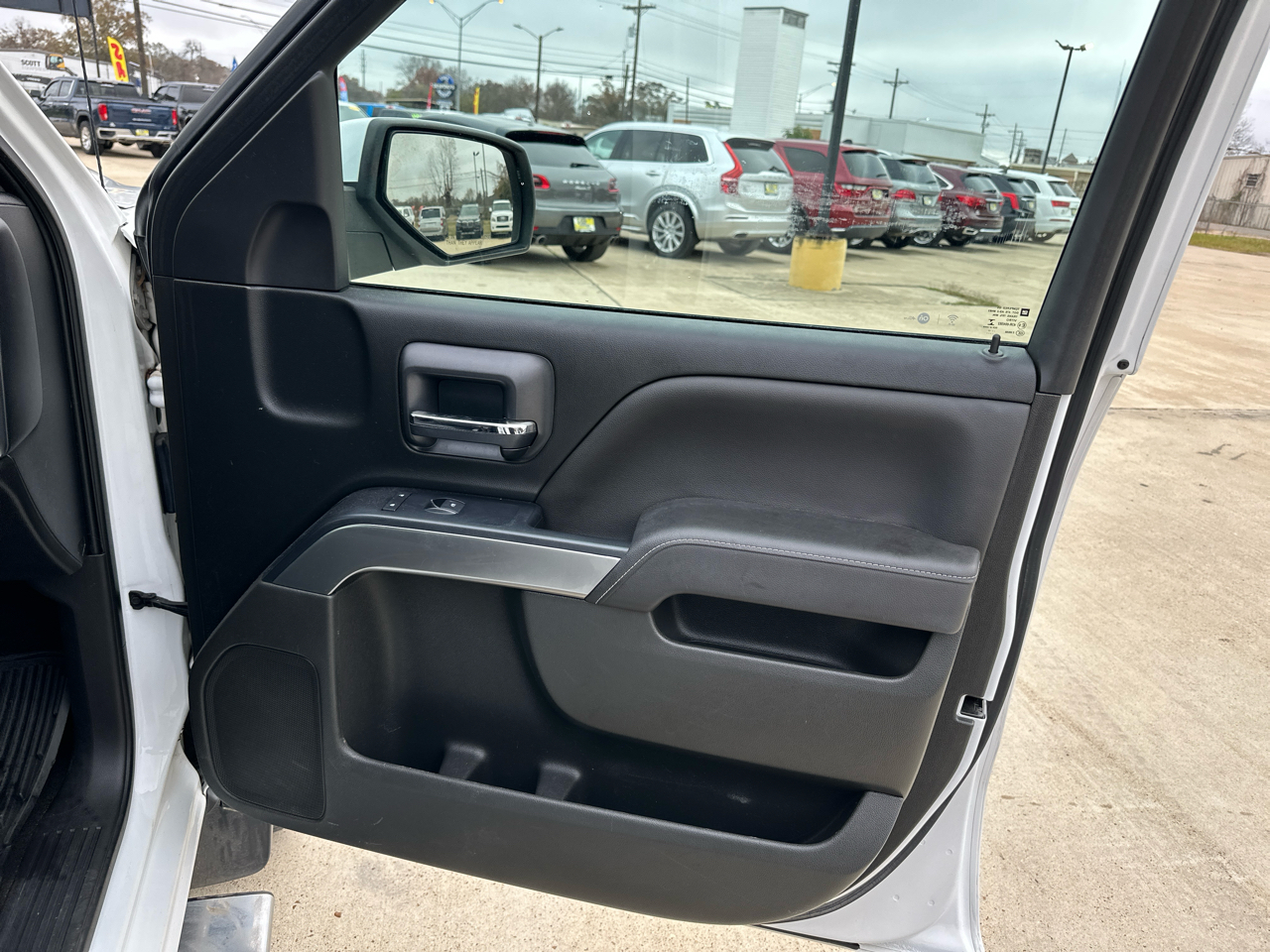 Chevrolet Silverado 1500 4WD Crew Cab 143.5" LT w/1LT 2017