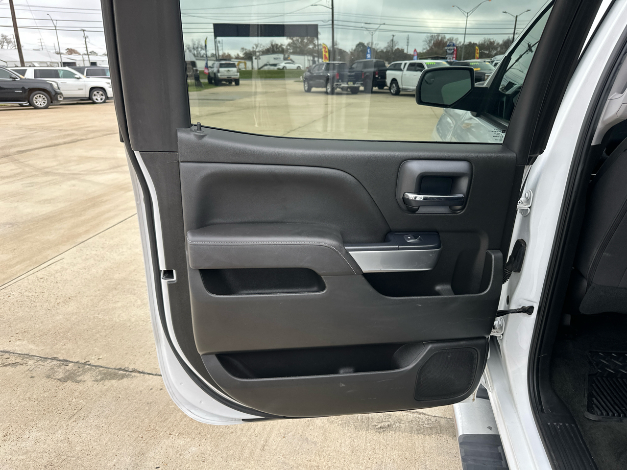 Chevrolet Silverado 1500 4WD Crew Cab 143.5" LT w/1LT 2017