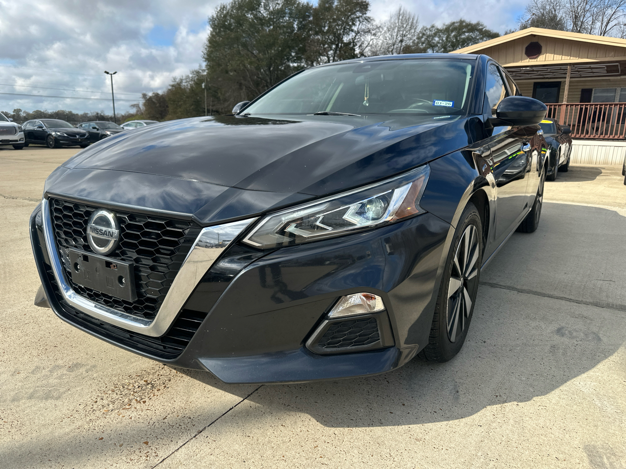Nissan Altima 2.5 SV Sedan 2021