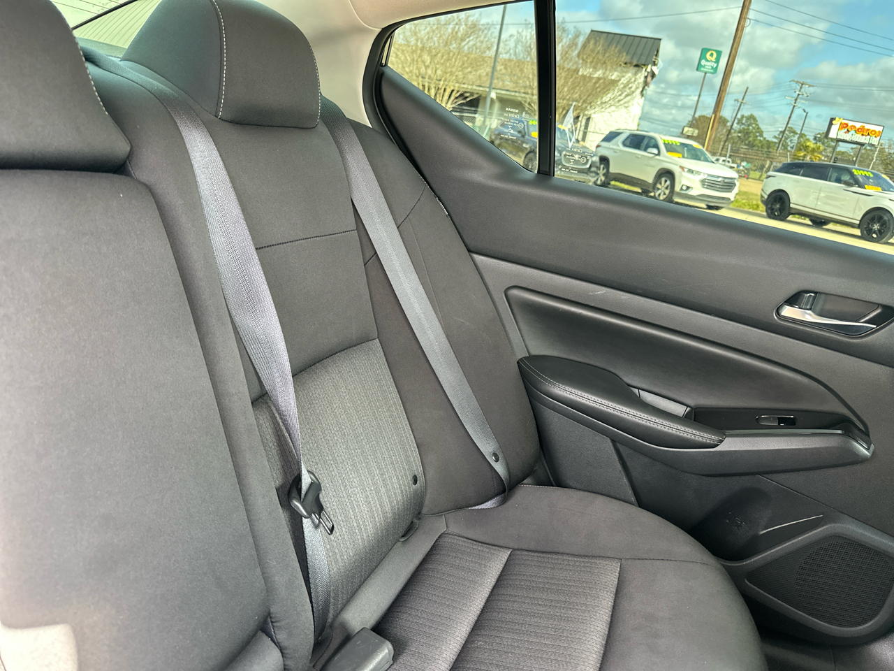 Nissan Altima 2.5 SV Sedan 2021