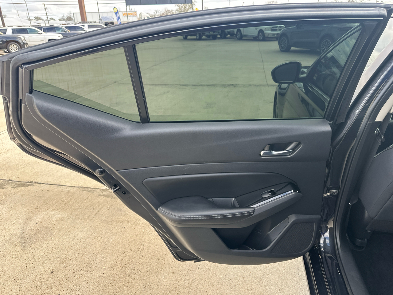 Nissan Altima 2.5 SV Sedan 2021