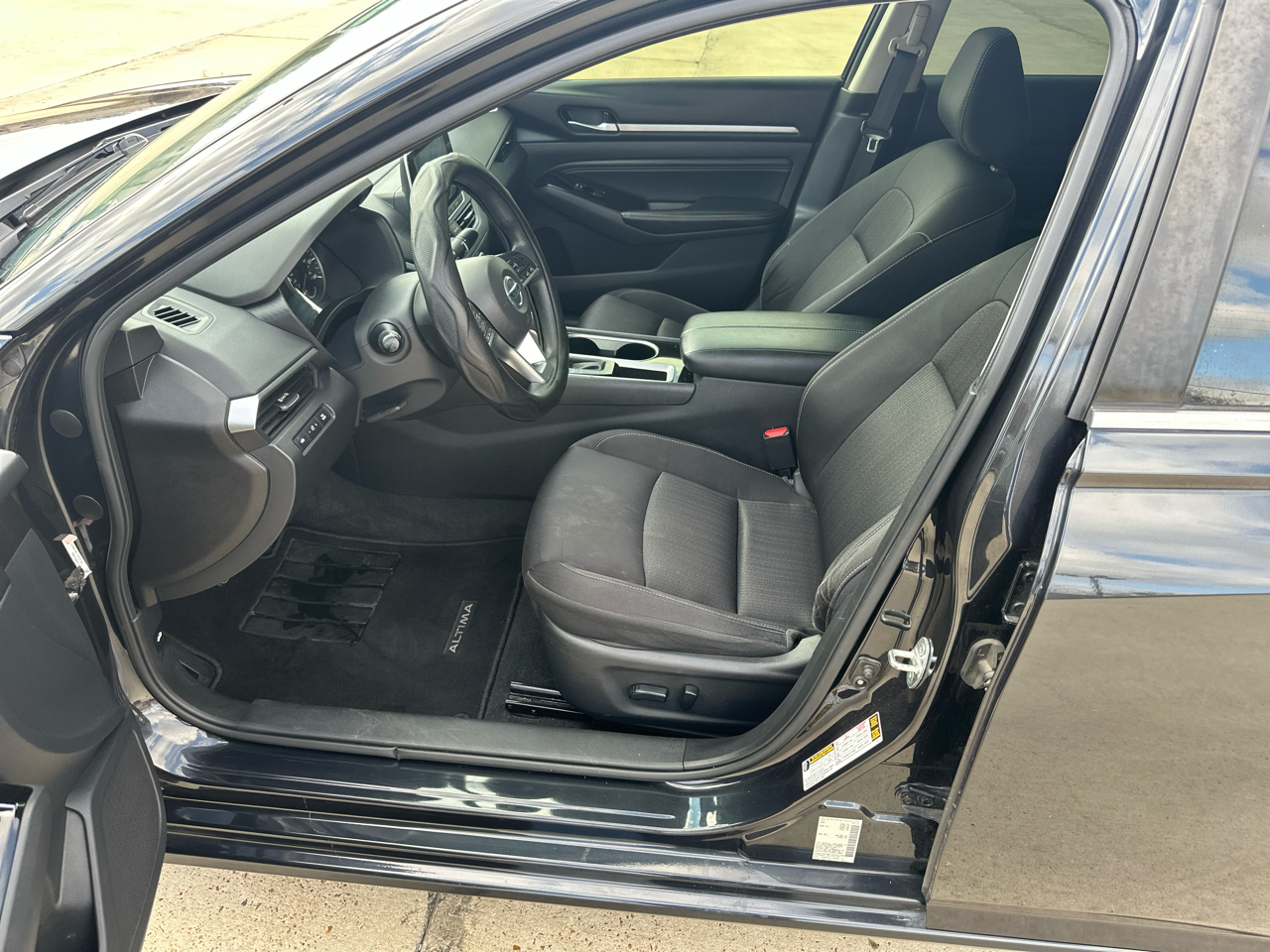 Nissan Altima 2.5 SV Sedan 2021