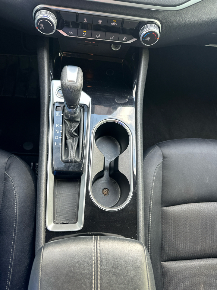 Nissan Altima 2.5 SV Sedan 2021