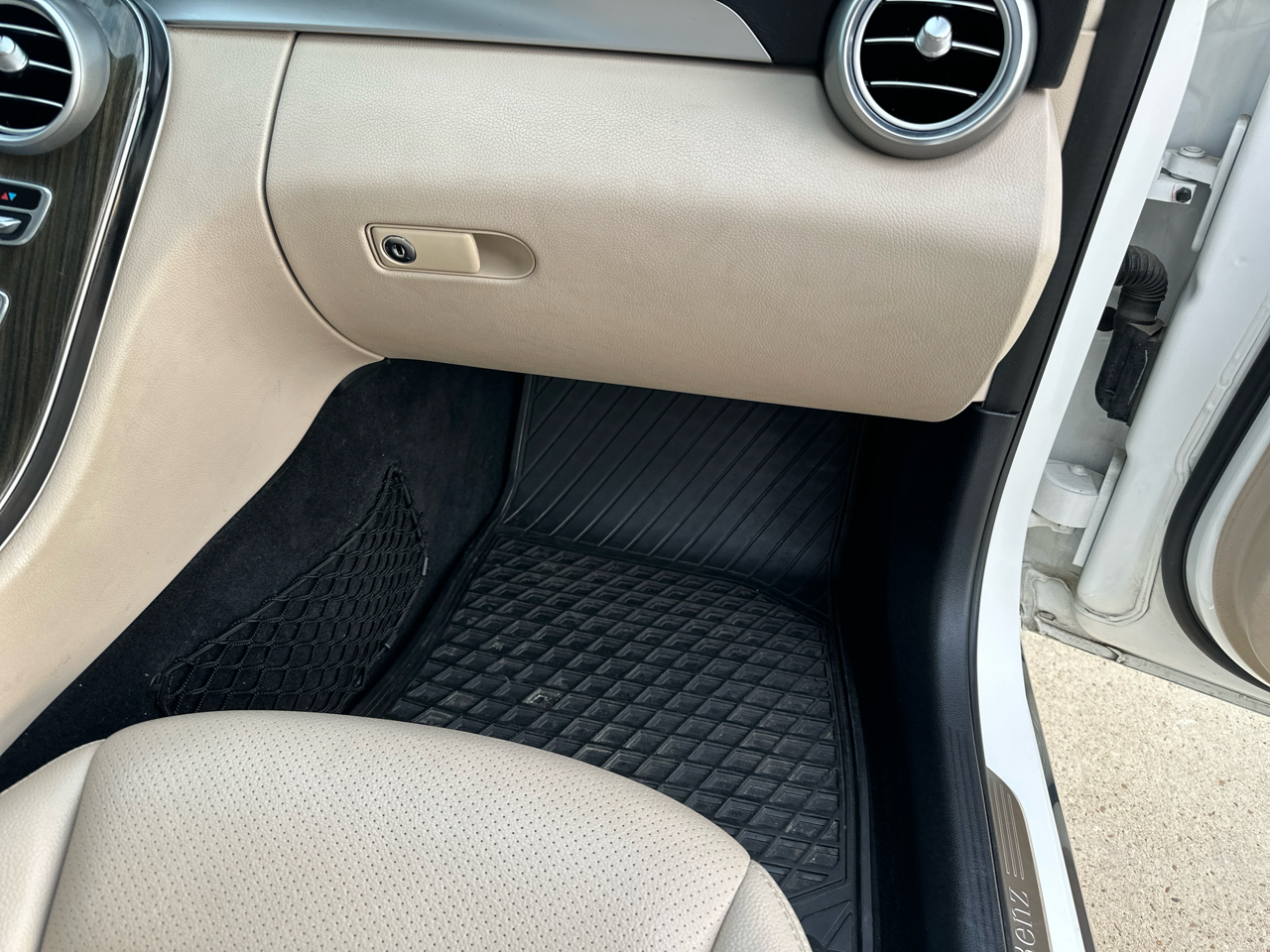 Mercedes-Benz C-Class 4dr Sdn C 300 4MATIC 2015