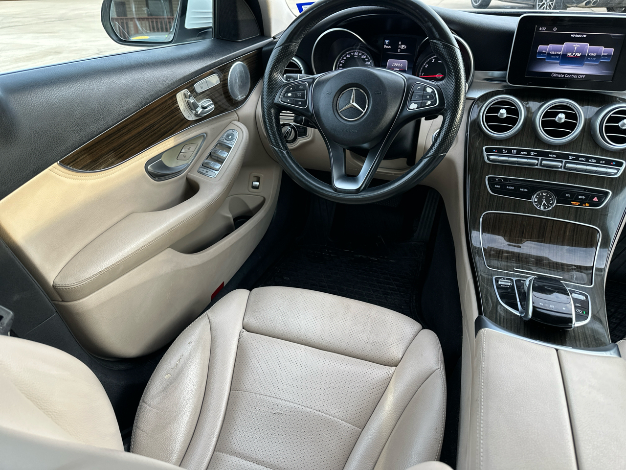 Mercedes-Benz C-Class 4dr Sdn C 300 4MATIC 2015