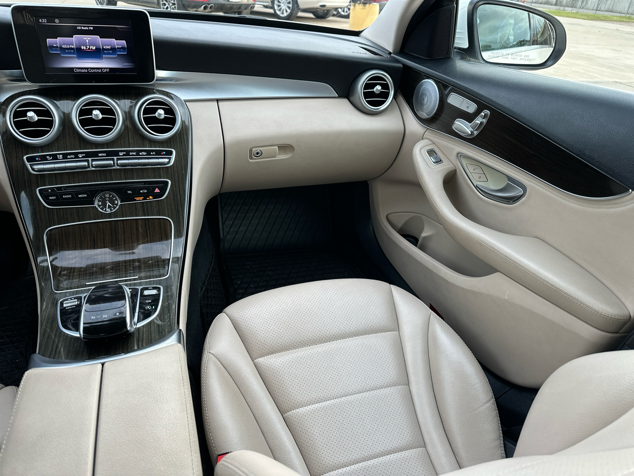 Mercedes-Benz C-Class 4dr Sdn C 300 4MATIC 2015