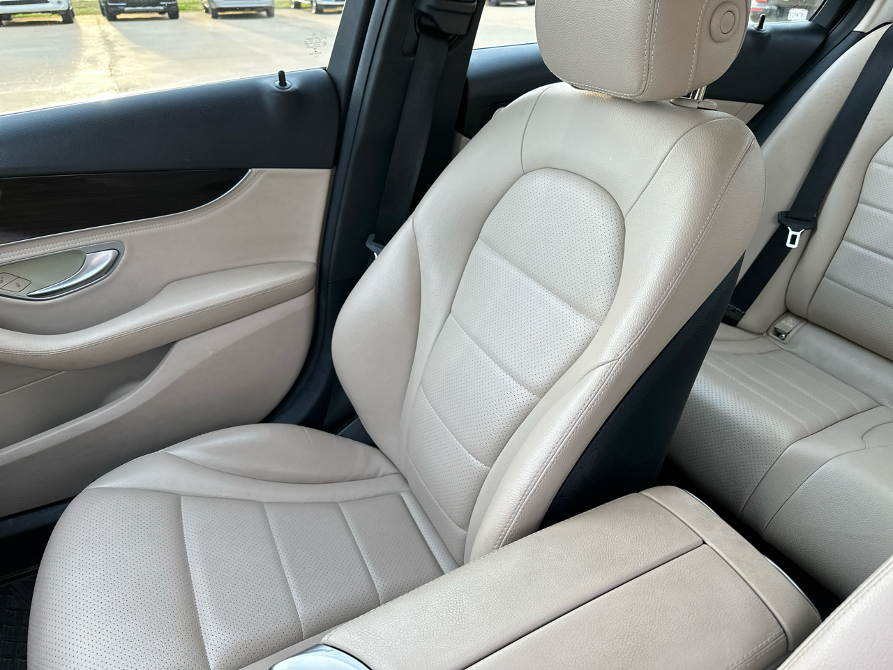 Mercedes-Benz C-Class 4dr Sdn C 300 4MATIC 2015