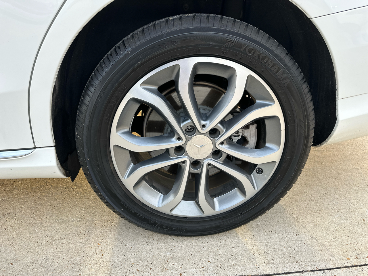 Mercedes-Benz C-Class 4dr Sdn C 300 4MATIC 2015