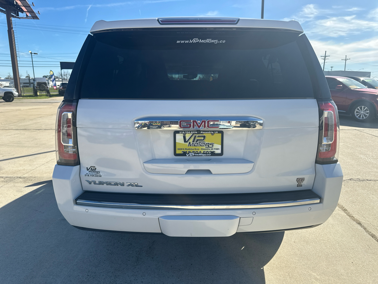 GMC Yukon XL 4WD 4dr Denali 2017