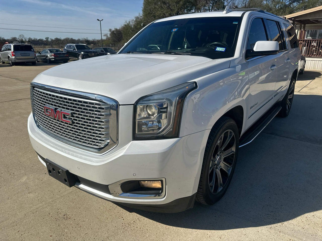 GMC Yukon XL 4WD 4dr Denali 2017