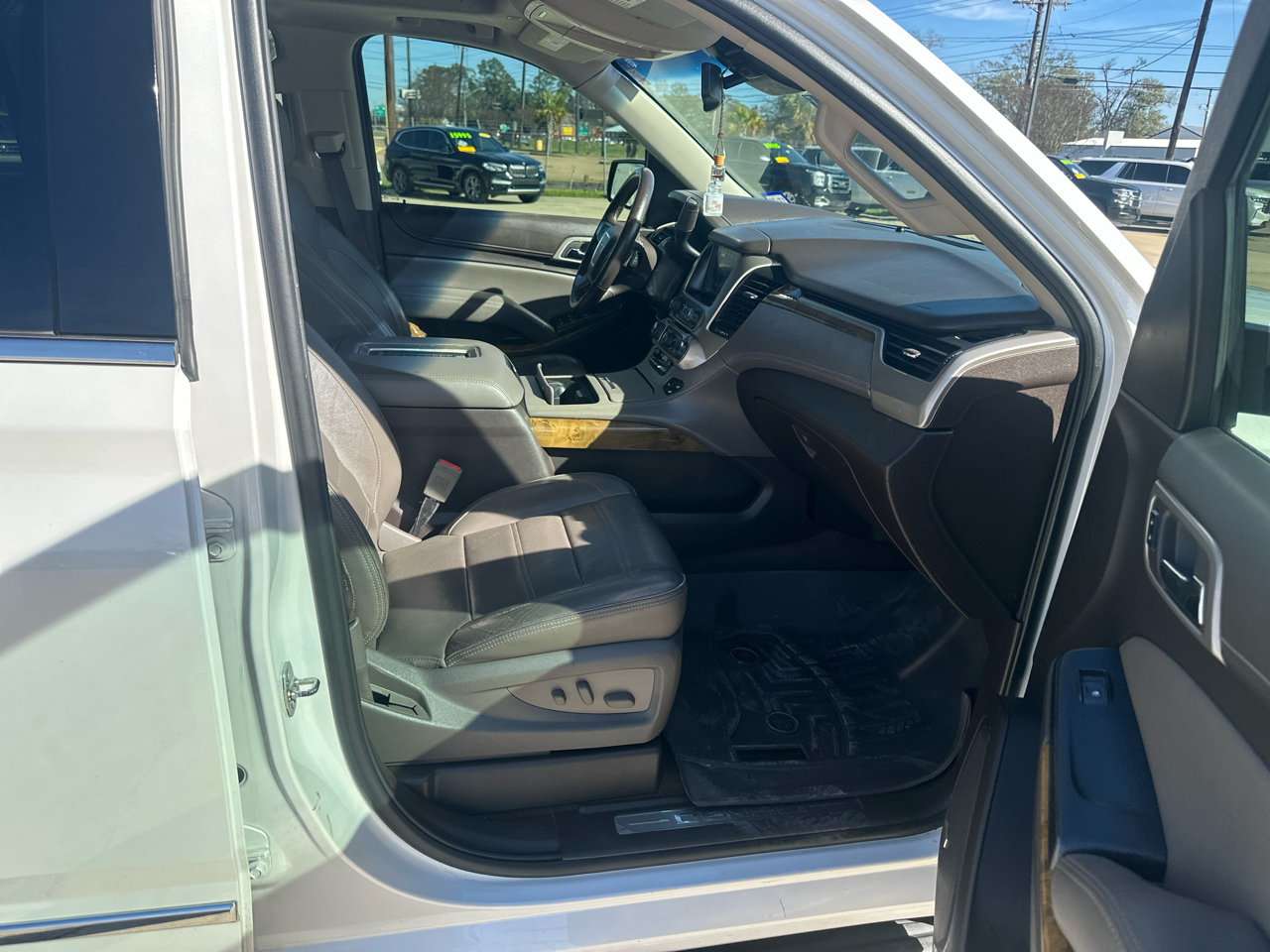 GMC Yukon XL 4WD 4dr Denali 2017