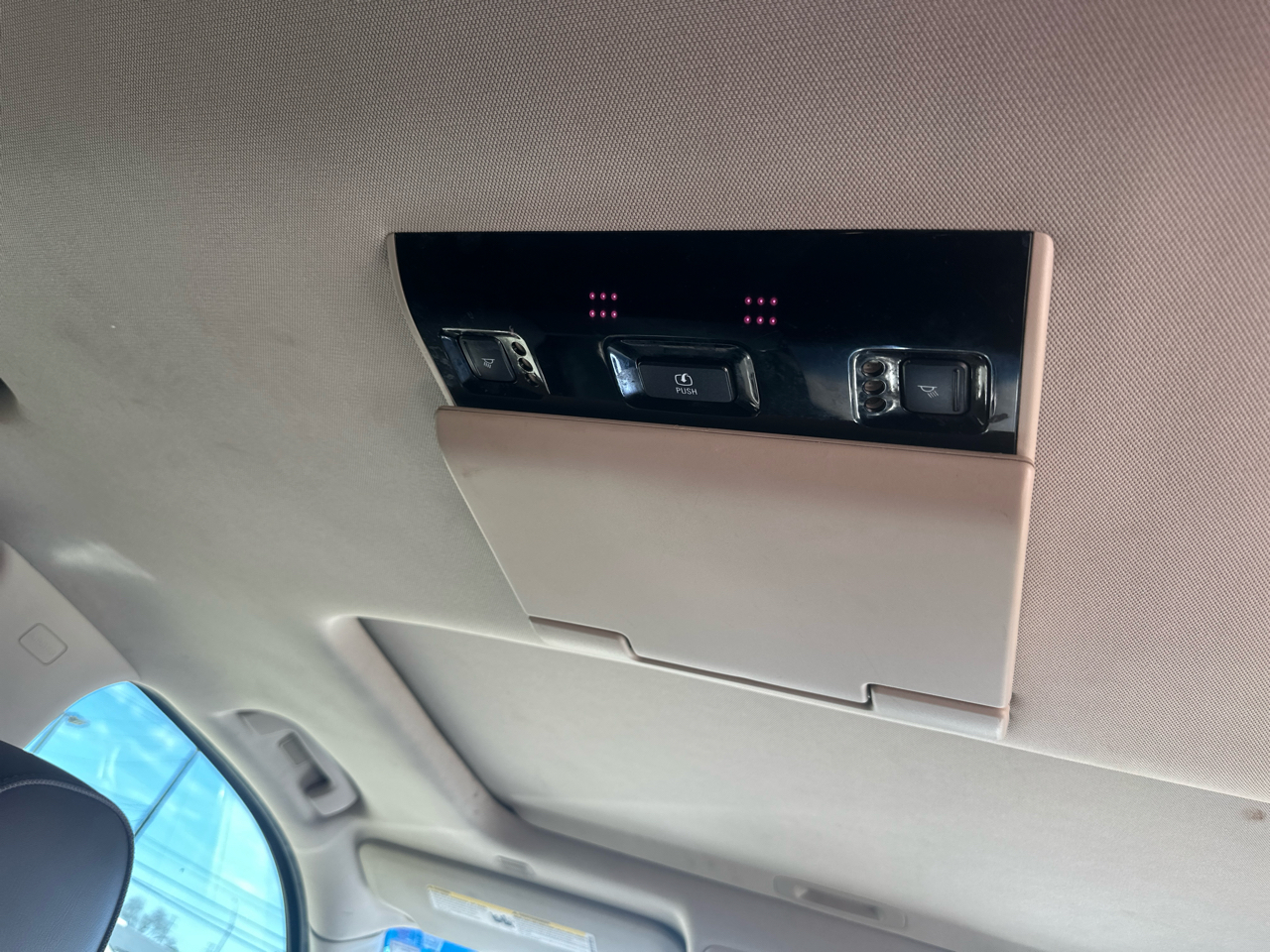 GMC Yukon XL 4WD 4dr Denali 2017