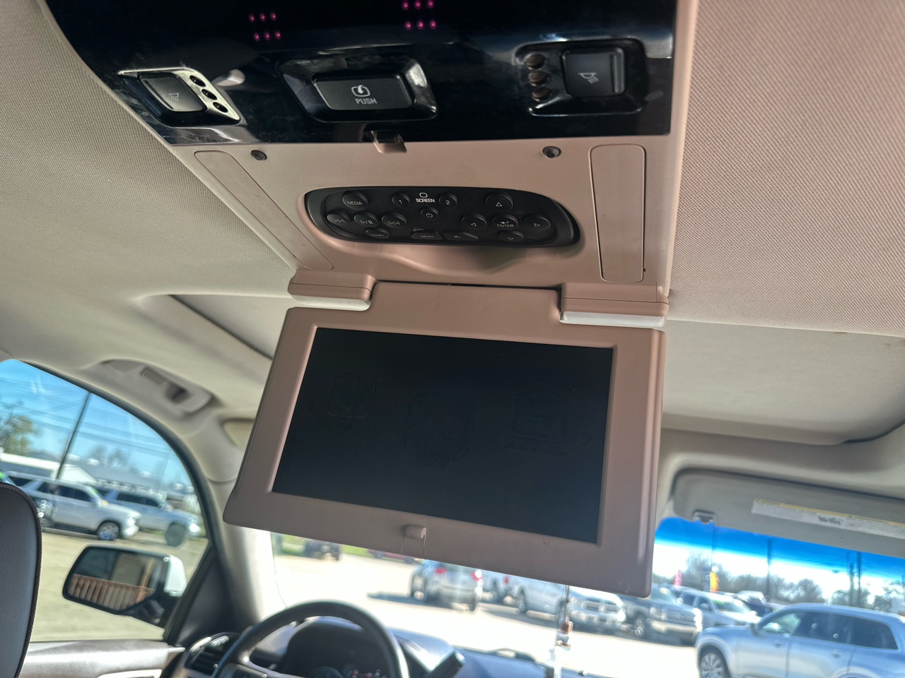 GMC Yukon XL 4WD 4dr Denali 2017