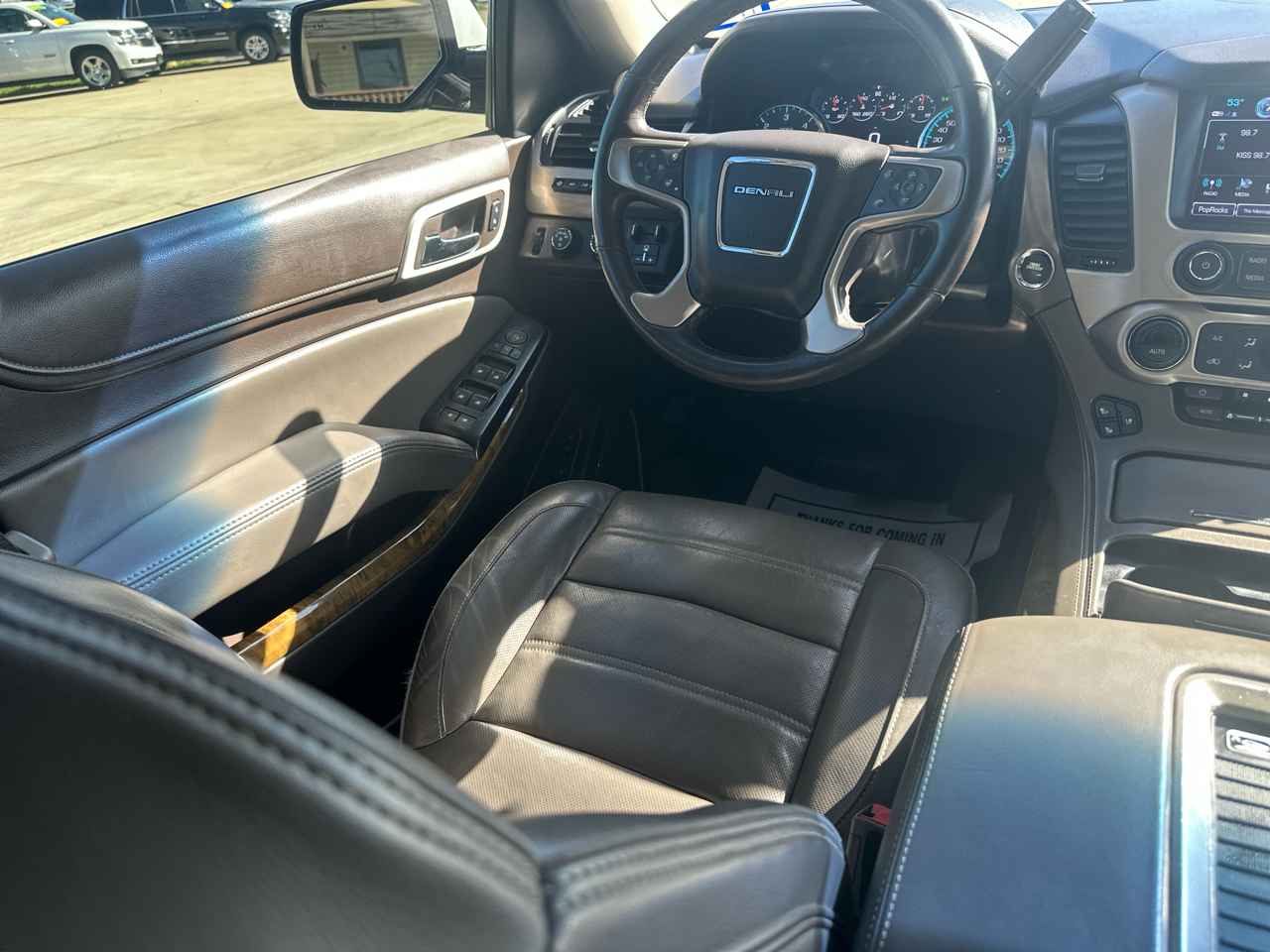 GMC Yukon XL 4WD 4dr Denali 2017