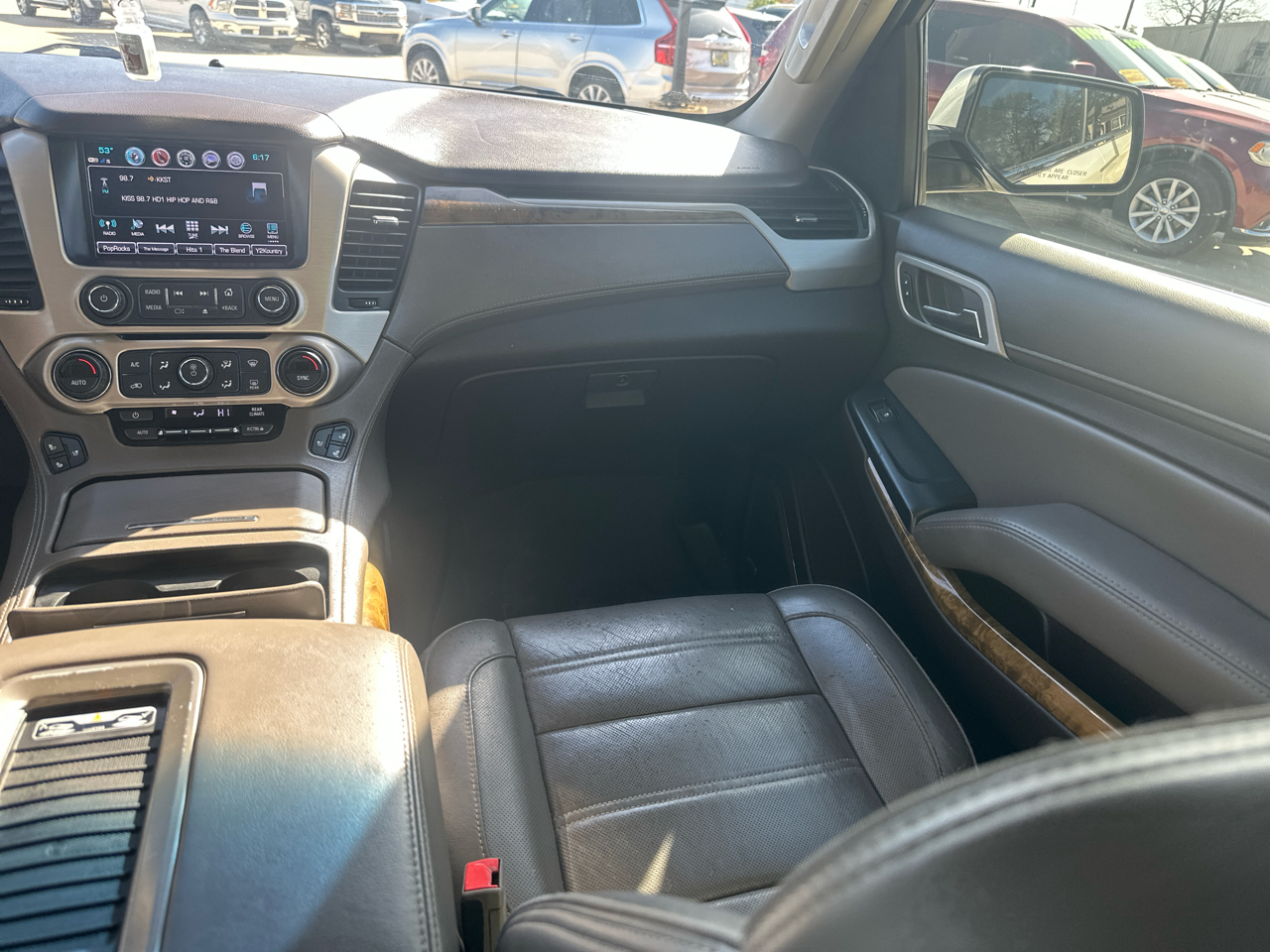 GMC Yukon XL 4WD 4dr Denali 2017